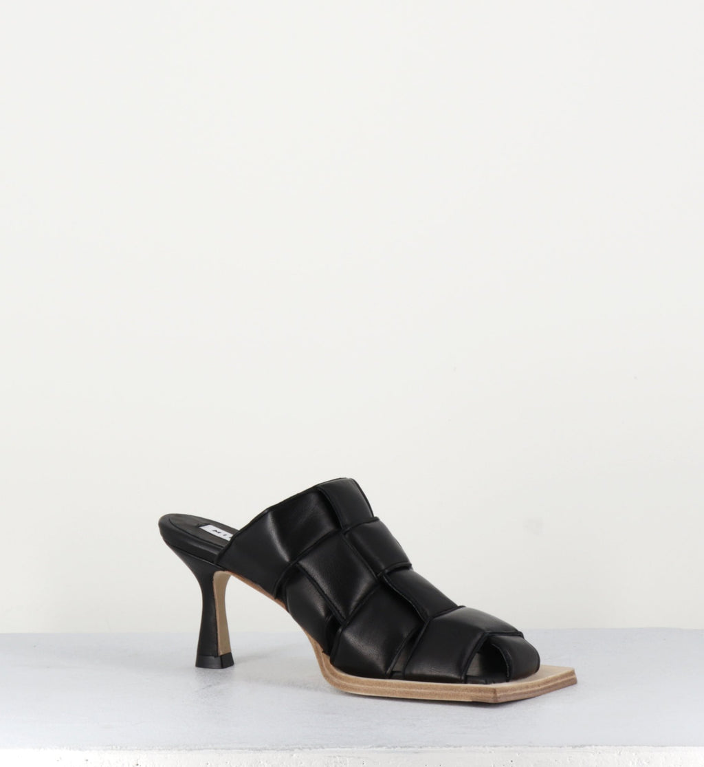 MAYTE BLACK MULES