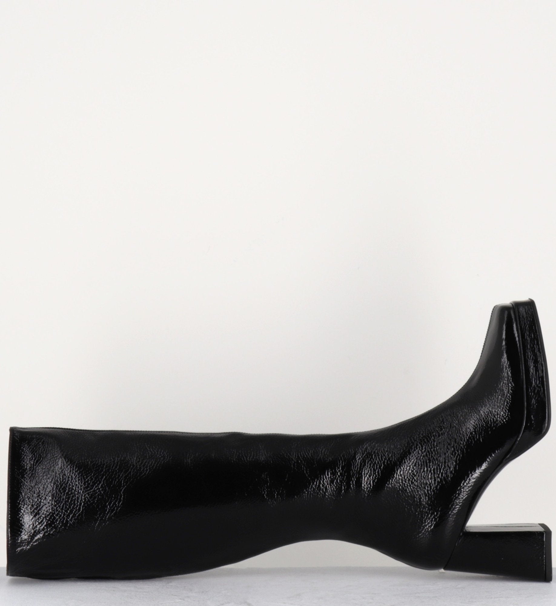 AH3026 NERO