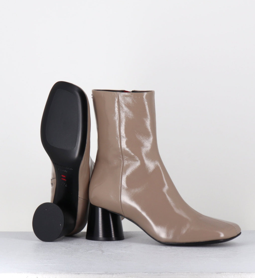 DANI04 GLAZE TORTORA