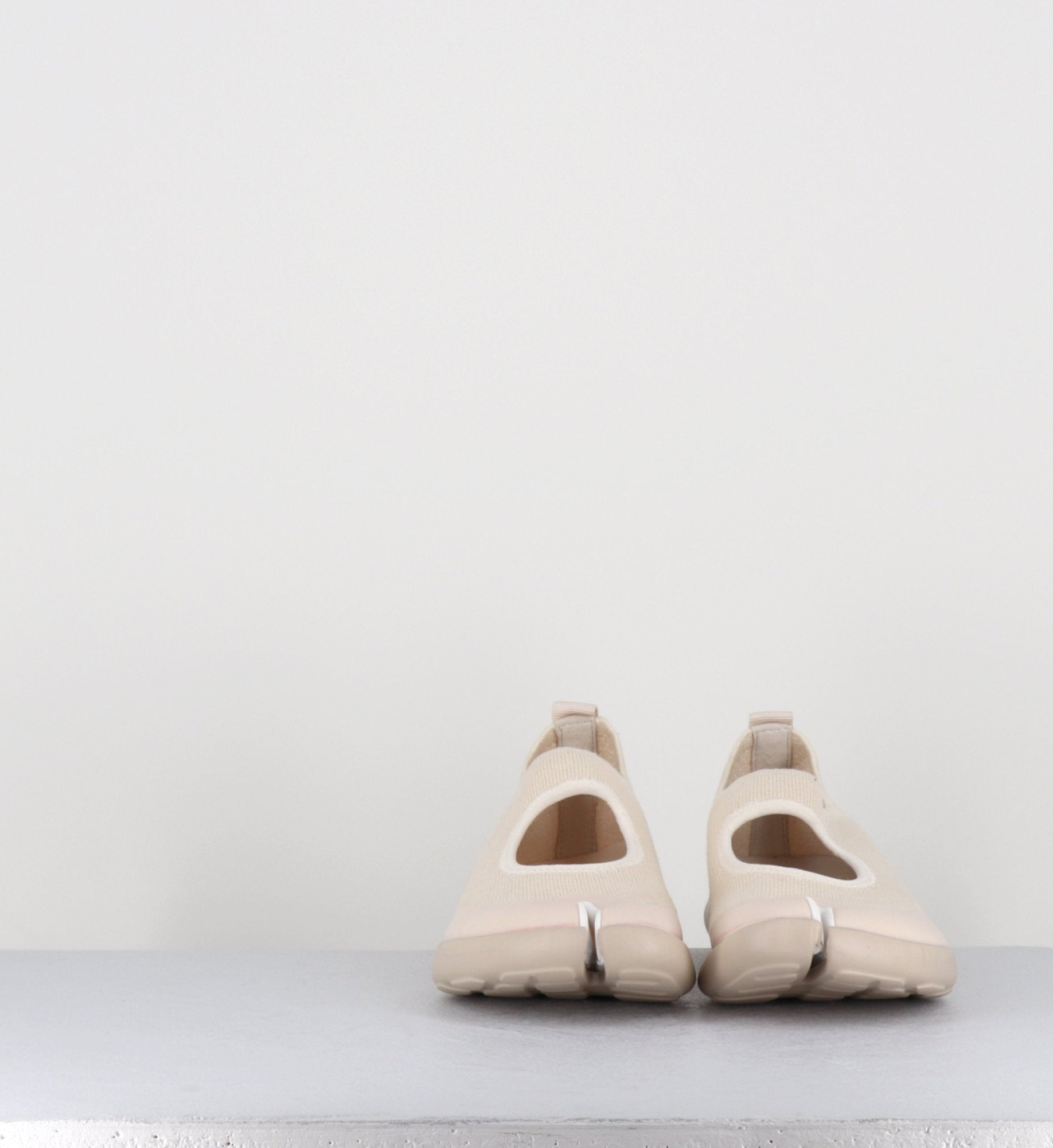 TABI SANDAL OFF WHITE