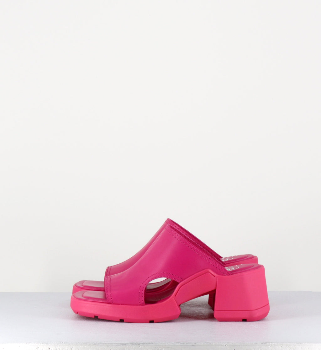 TAWNY PINK MULES
