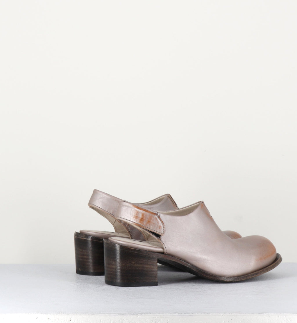 Chaussures japonisantes en cuir souple argent mat brossé - 1GS343 ARGENTO