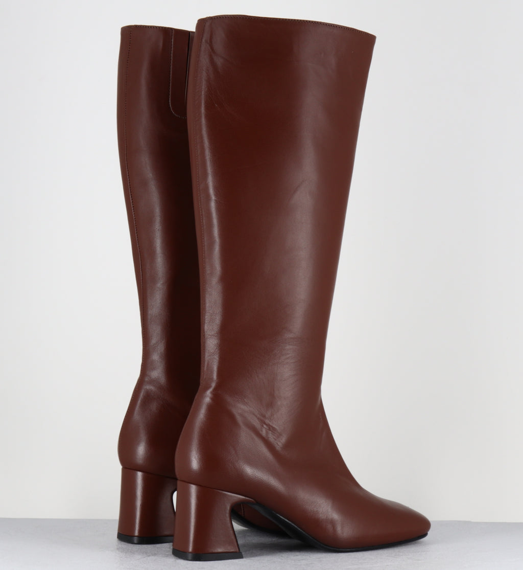 HELENA NAPPA CHATAGNE