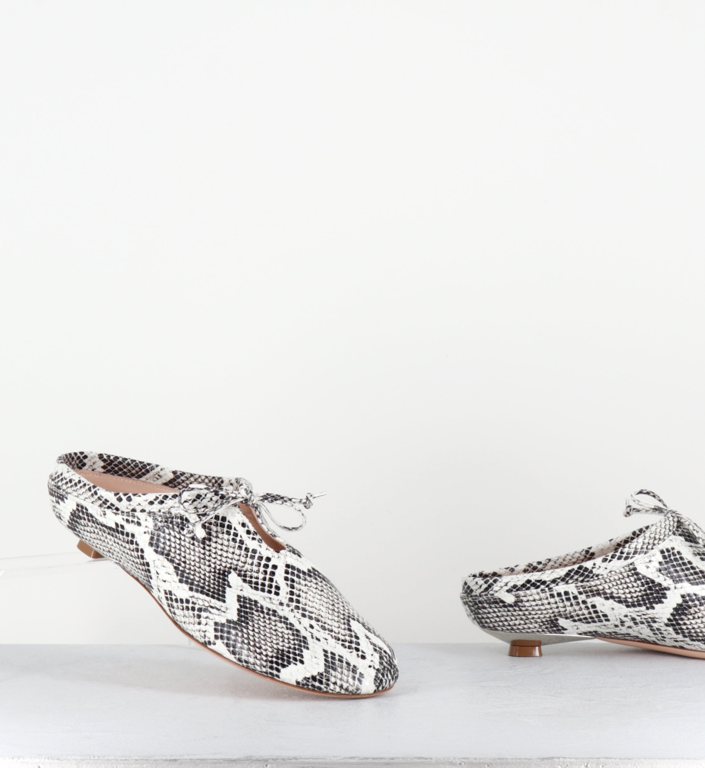 Mules en cuir imprimé serpent - MULE MIBIA FOG