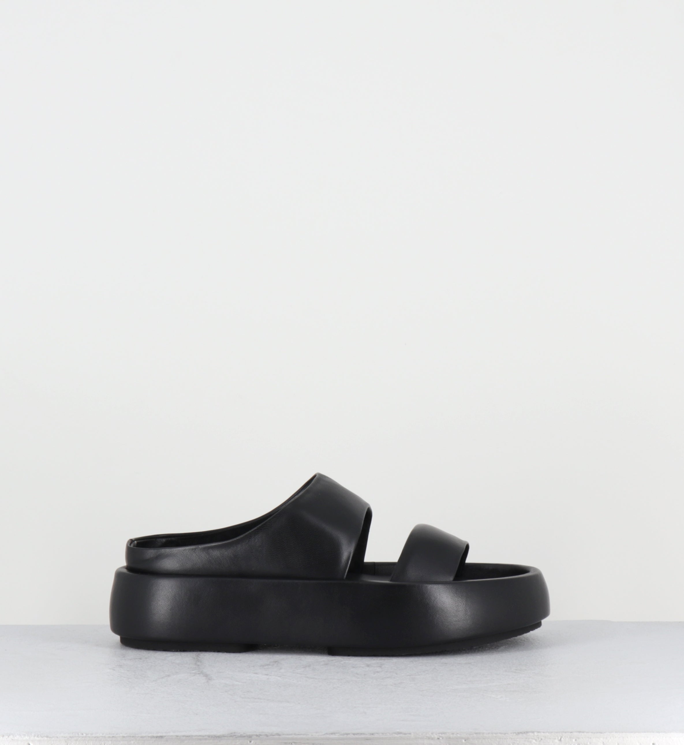Mules compensées en cuir noir - BULLE SLIDE NERO