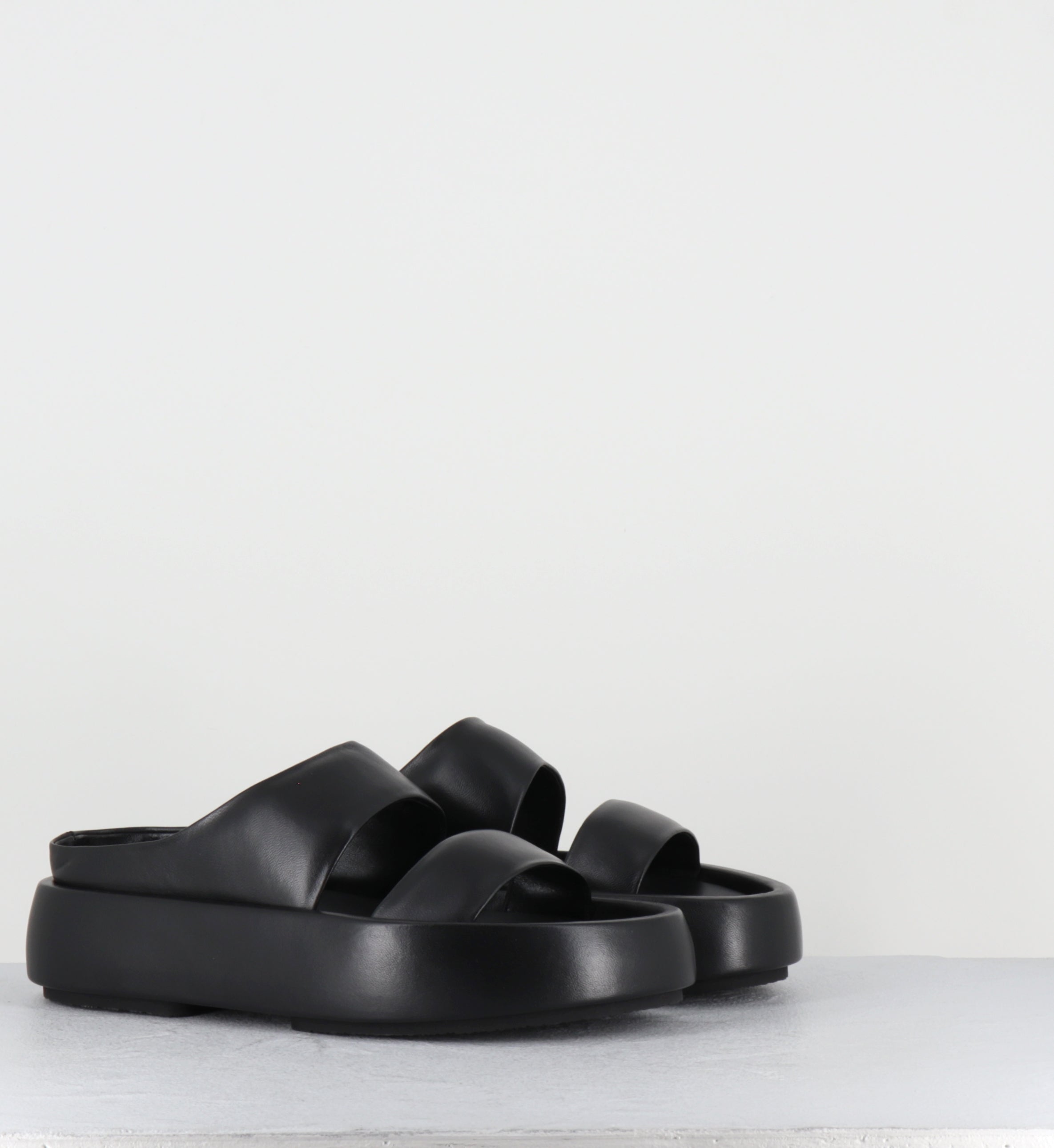 Mules compensées en cuir noir - BULLE SLIDE NERO