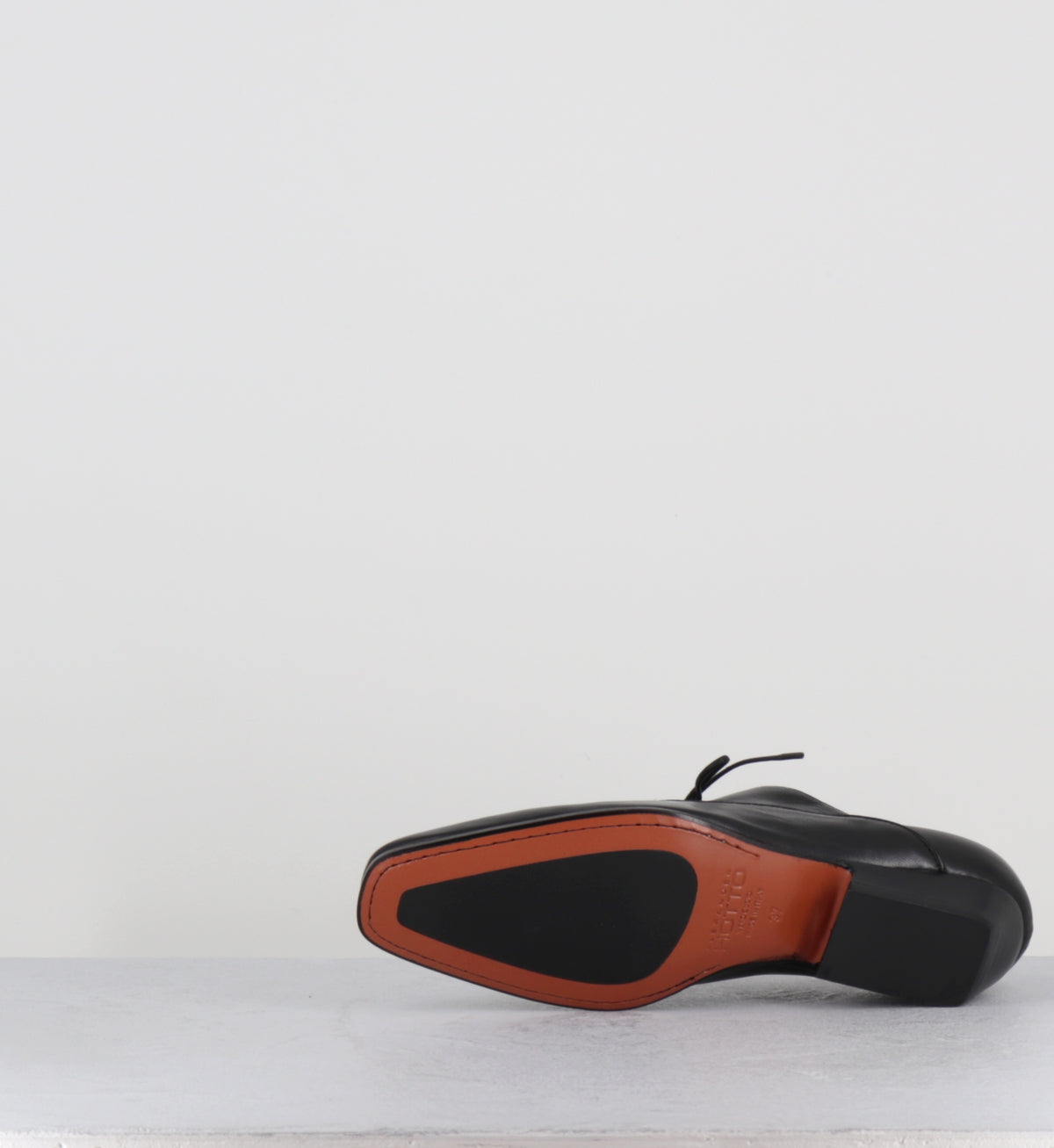 Derby pointu en cuir noir - 62370  TELATO NERO