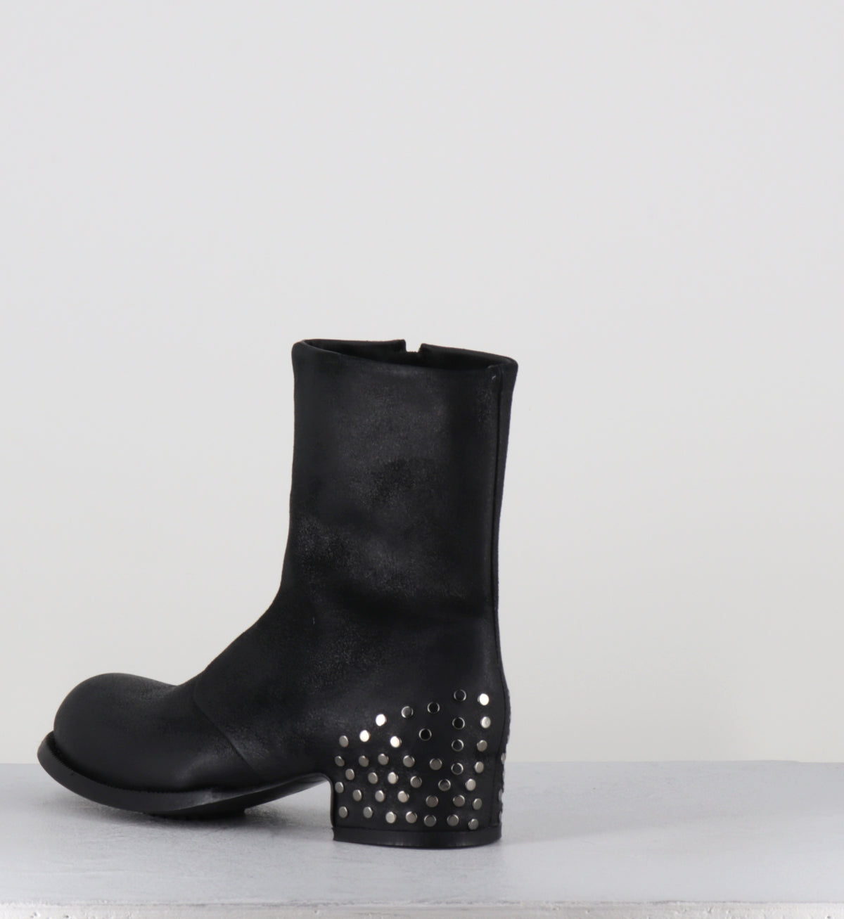 Bottines cuir huilé noir à vlous - BEAT RIVET BIKER NERO