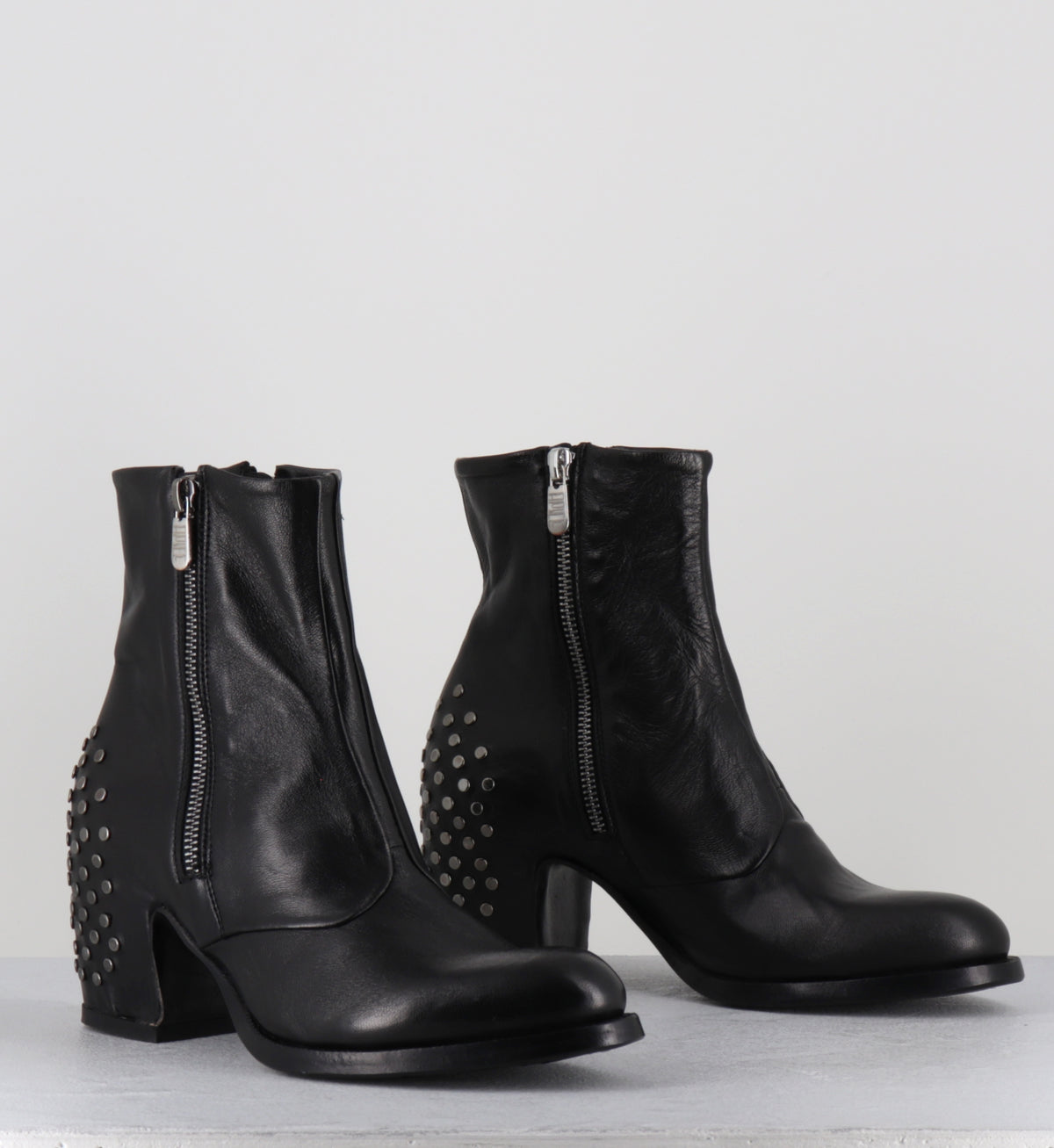 Bottines en cuir noir zip clous - LIDIA RIVET MOUSSE NERO