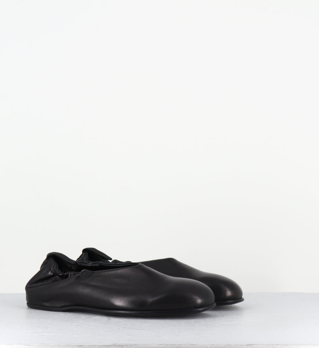Ballerines en cuir noir japonisantes - LOLA TRIPON NERO