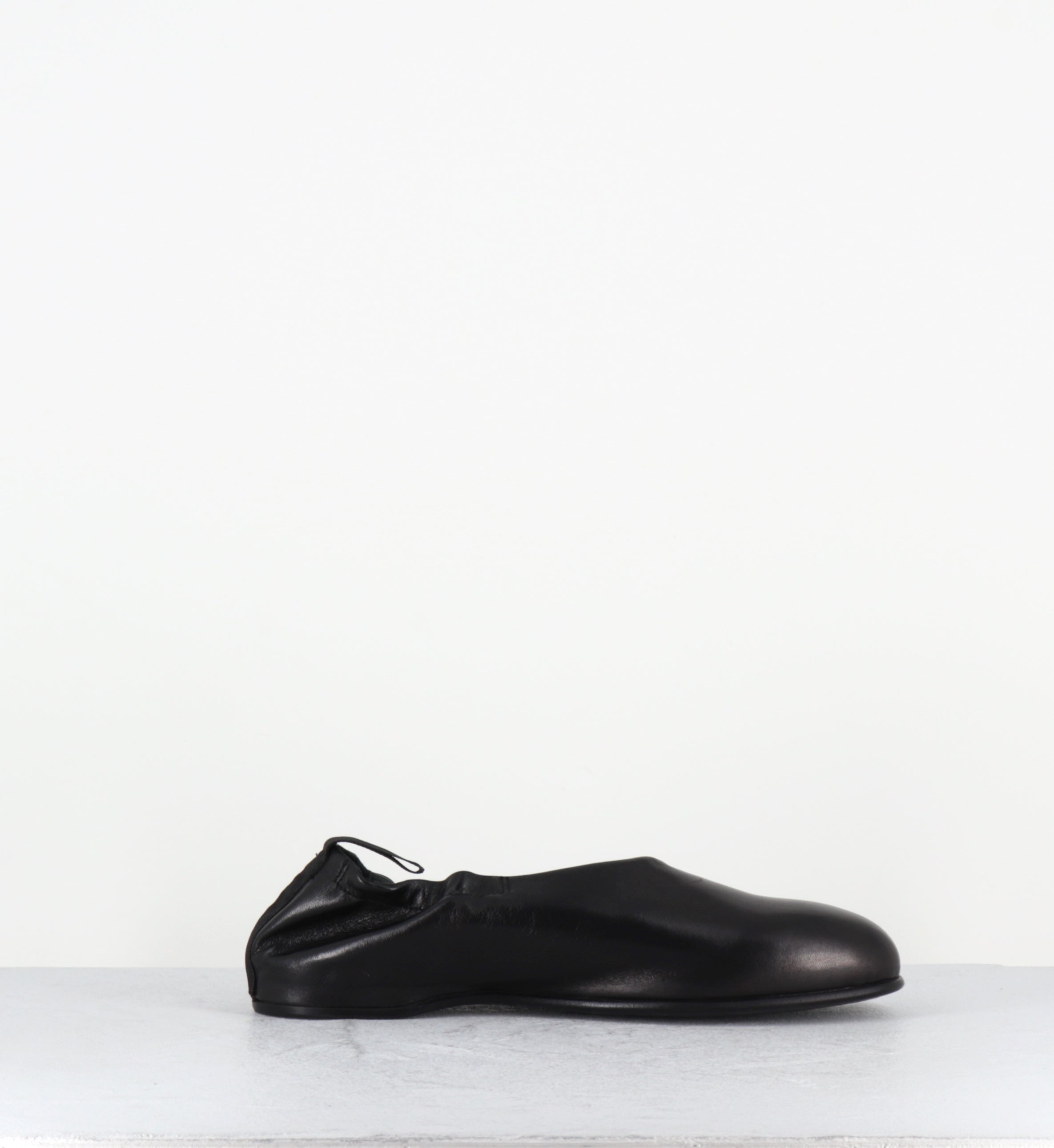 Ballerines en cuir noir japonisantes - LOLA TRIPON NERO
