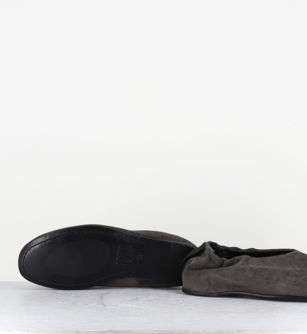 Ballerines en daim gris japonisantes - LOLA PEACH QUINOA