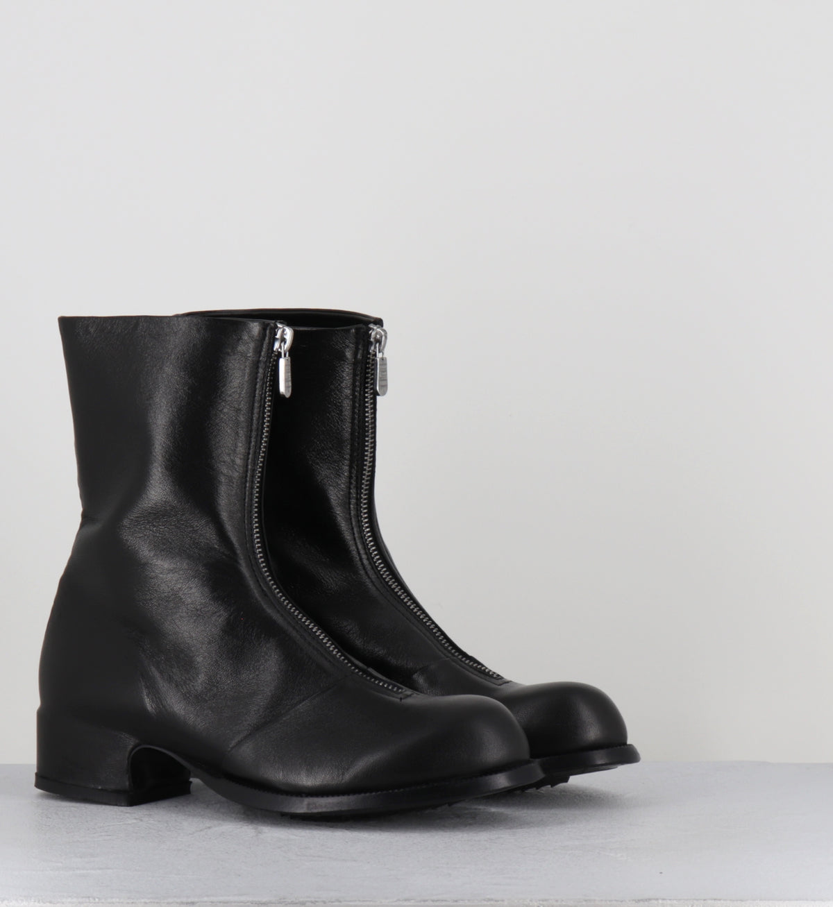 Bottines en cuir noir à zip - ZOE MOUSSE NERO