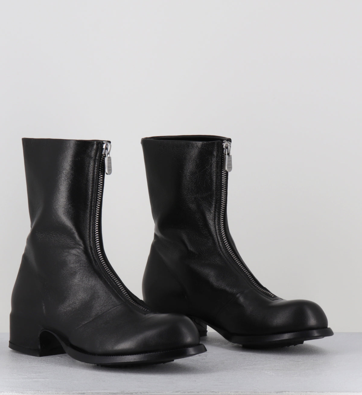 Bottines en cuir noir à zip - ZOE MOUSSE NERO