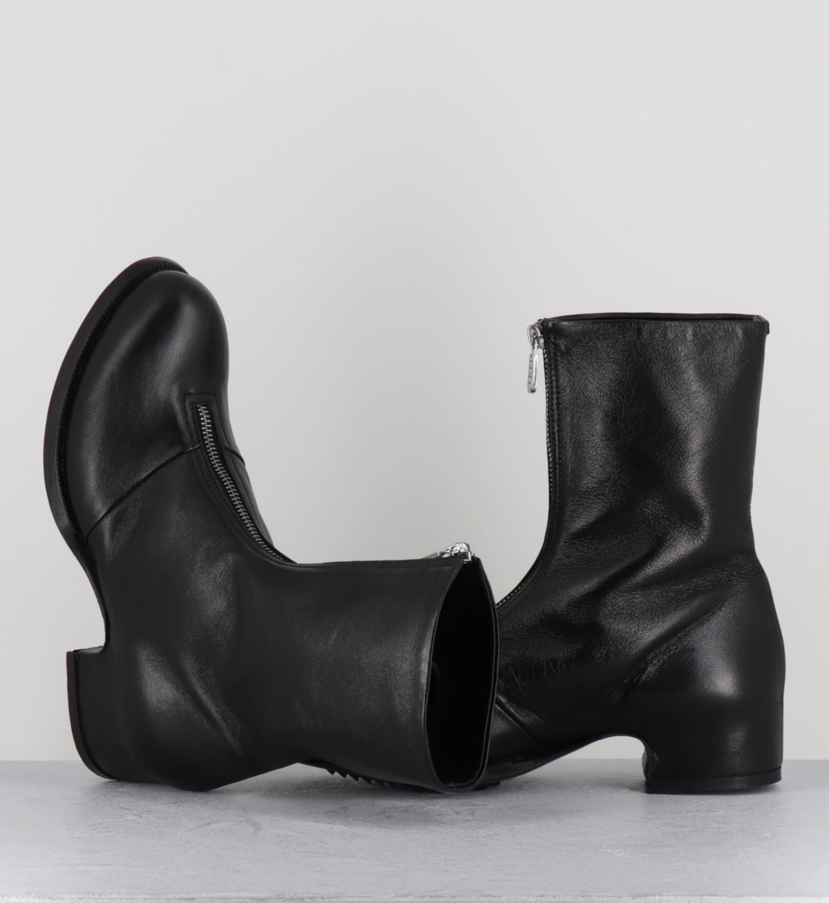 Bottines en cuir noir à zip - ZOE MOUSSE NERO