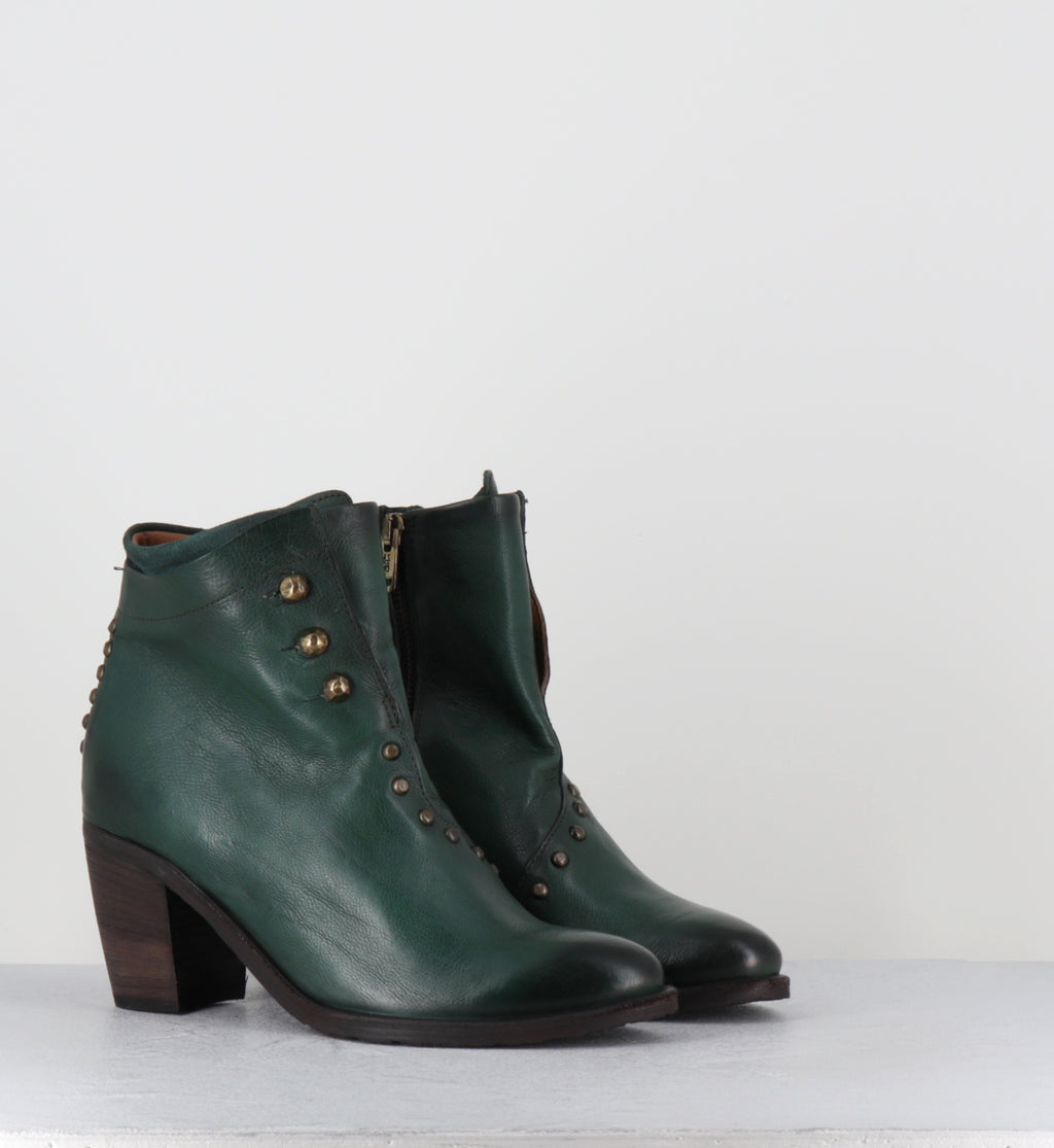 Boots en cuir vert à boutons dorés - 82220 RITHM BALSAMIC