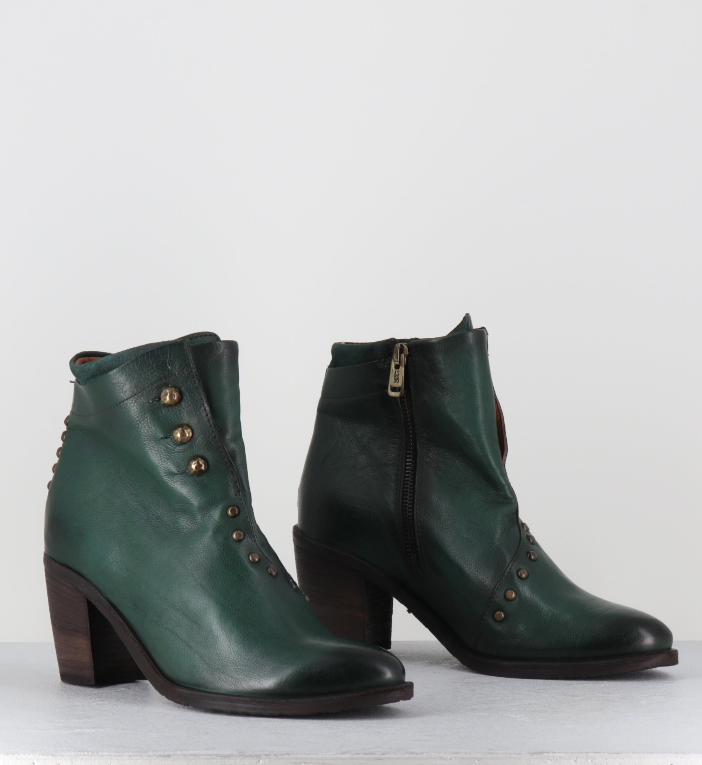Boots en cuir vert à boutons dorés - 82220 RITHM BALSAMIC