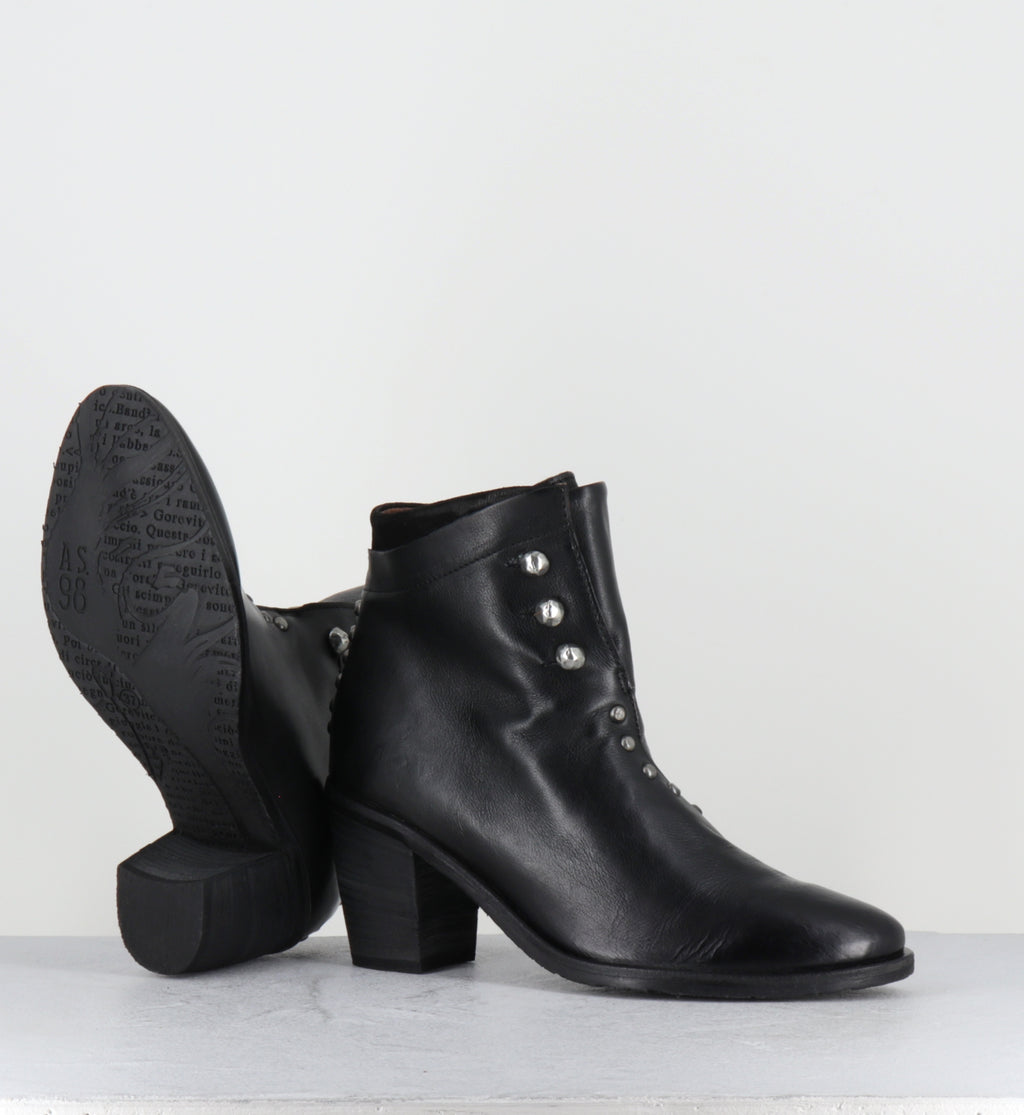 Boots en cuir noir à boutons argent - B82220 RITHM NERO