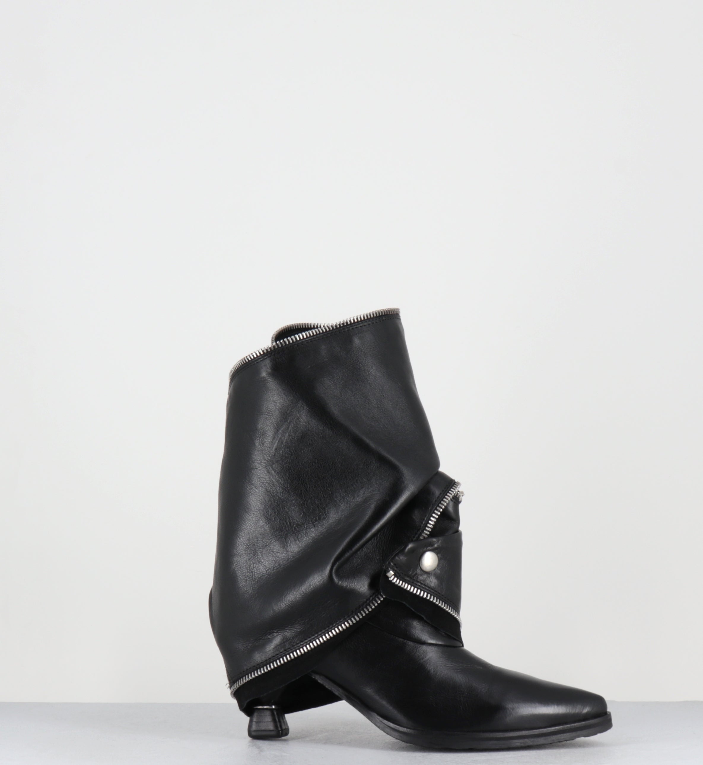 Bottes cuir noir pointu zip - C47303 SILLAR NERO