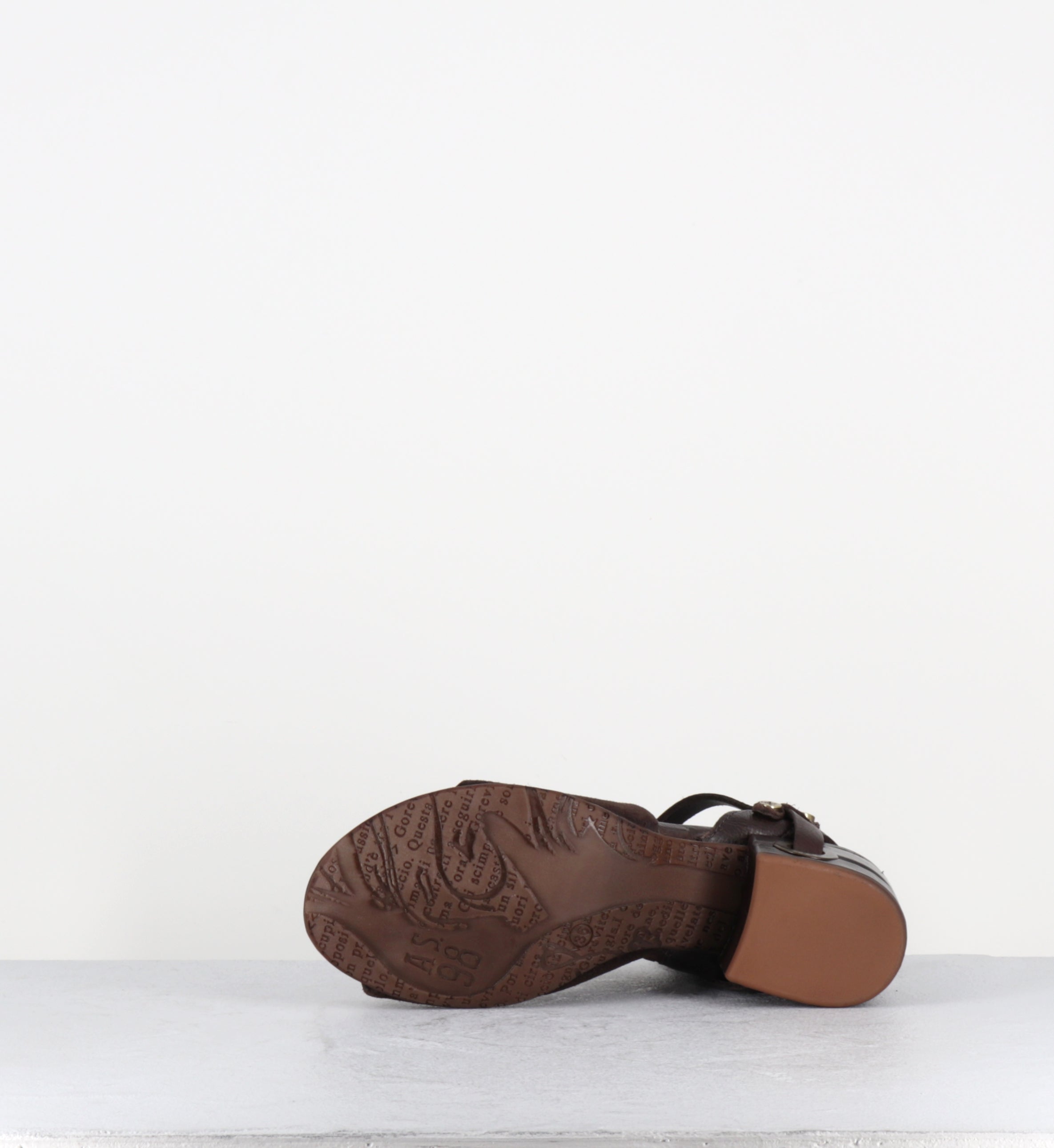 Sandales en daim marron asymétriques - C34003 EBANO TDM