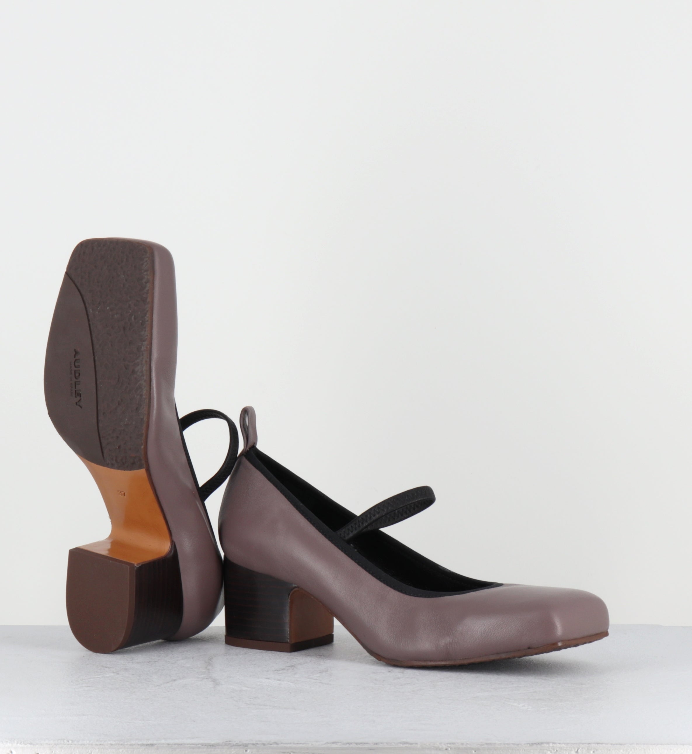 Escarpins élastique en cuir taupe - ERBE NAPPA VISON