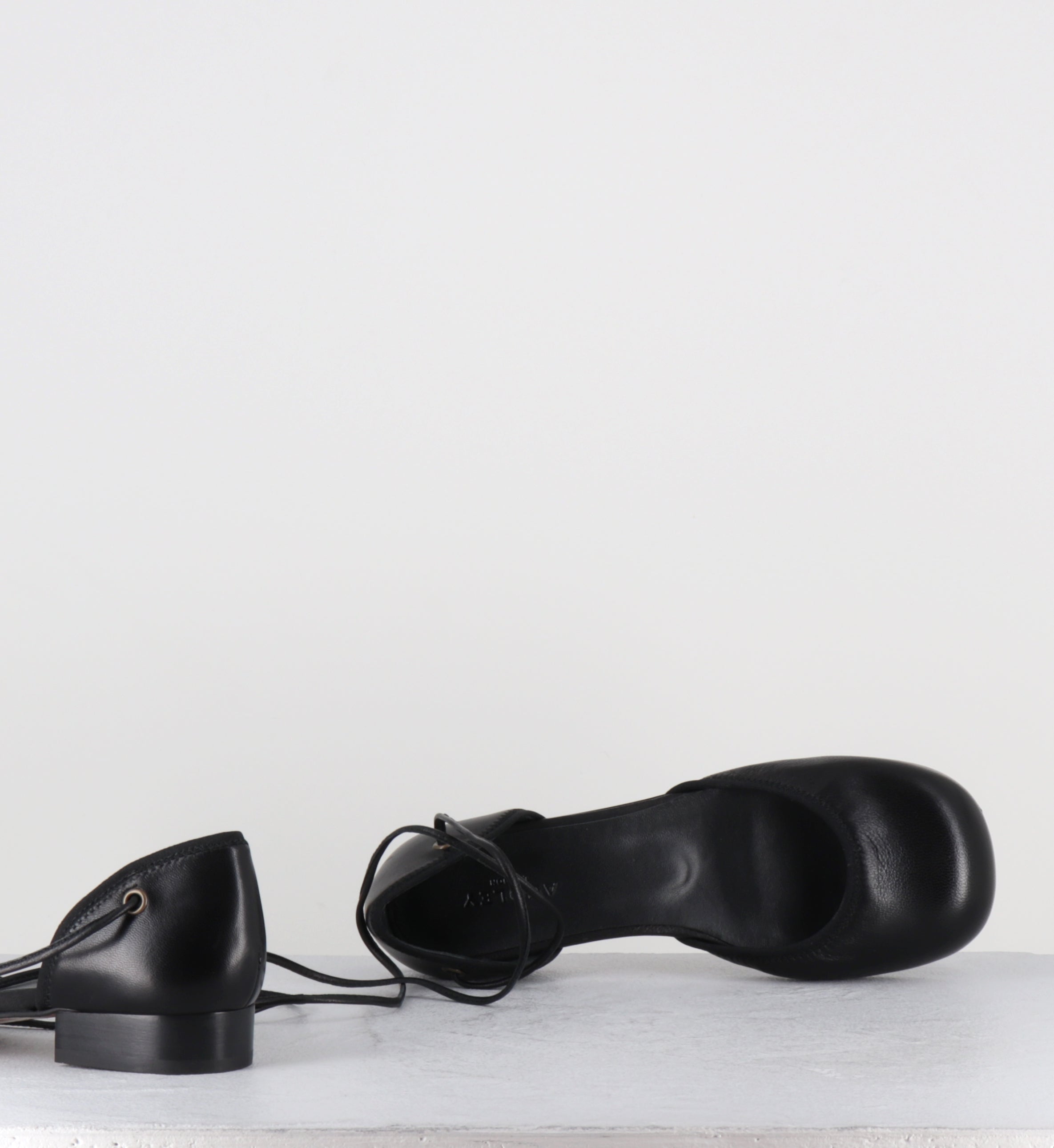 Chaussures en cuir noir à  lacets - REDA BLACK NAPPA
