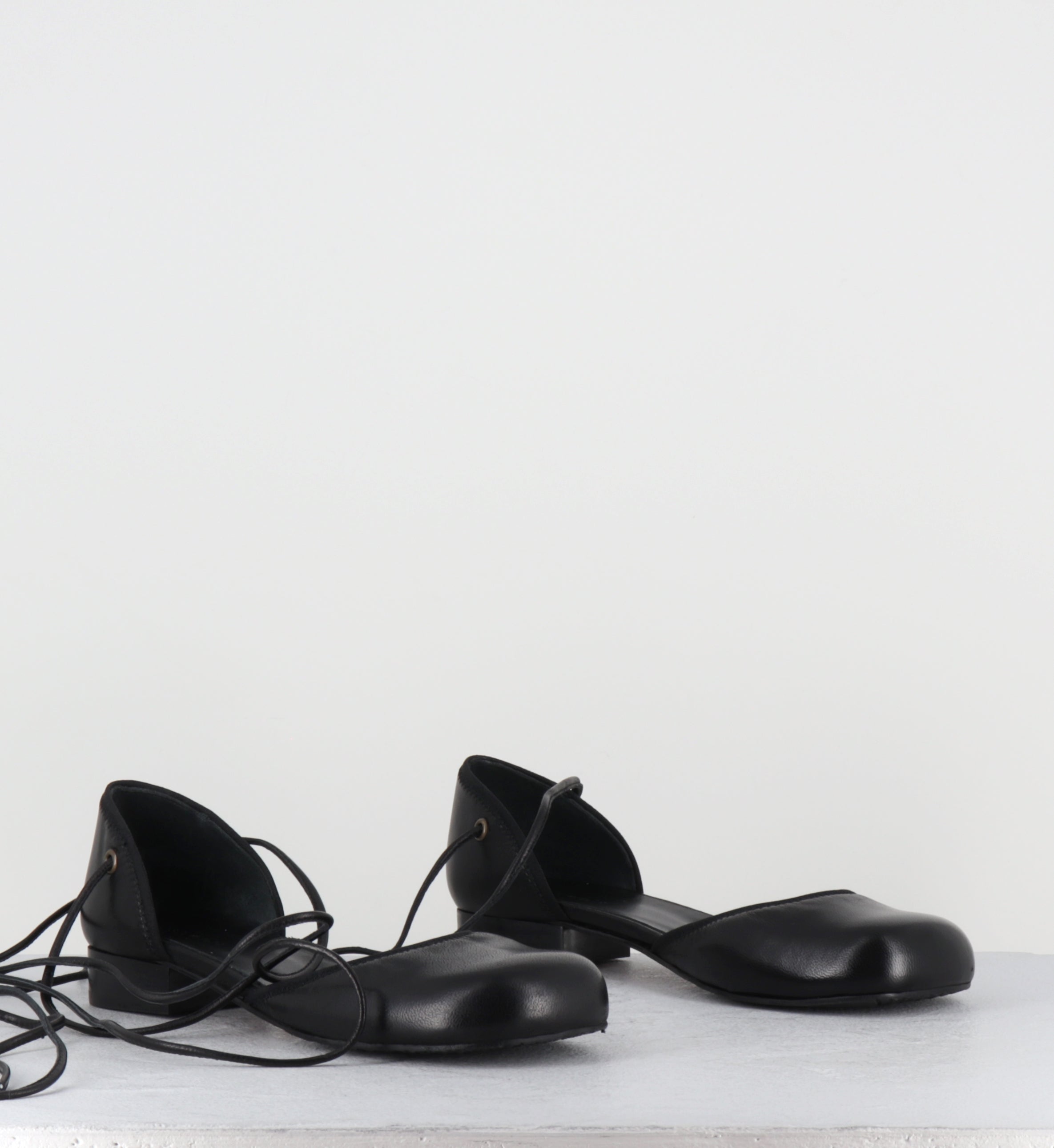 Chaussures en cuir noir à  lacets - REDA BLACK NAPPA