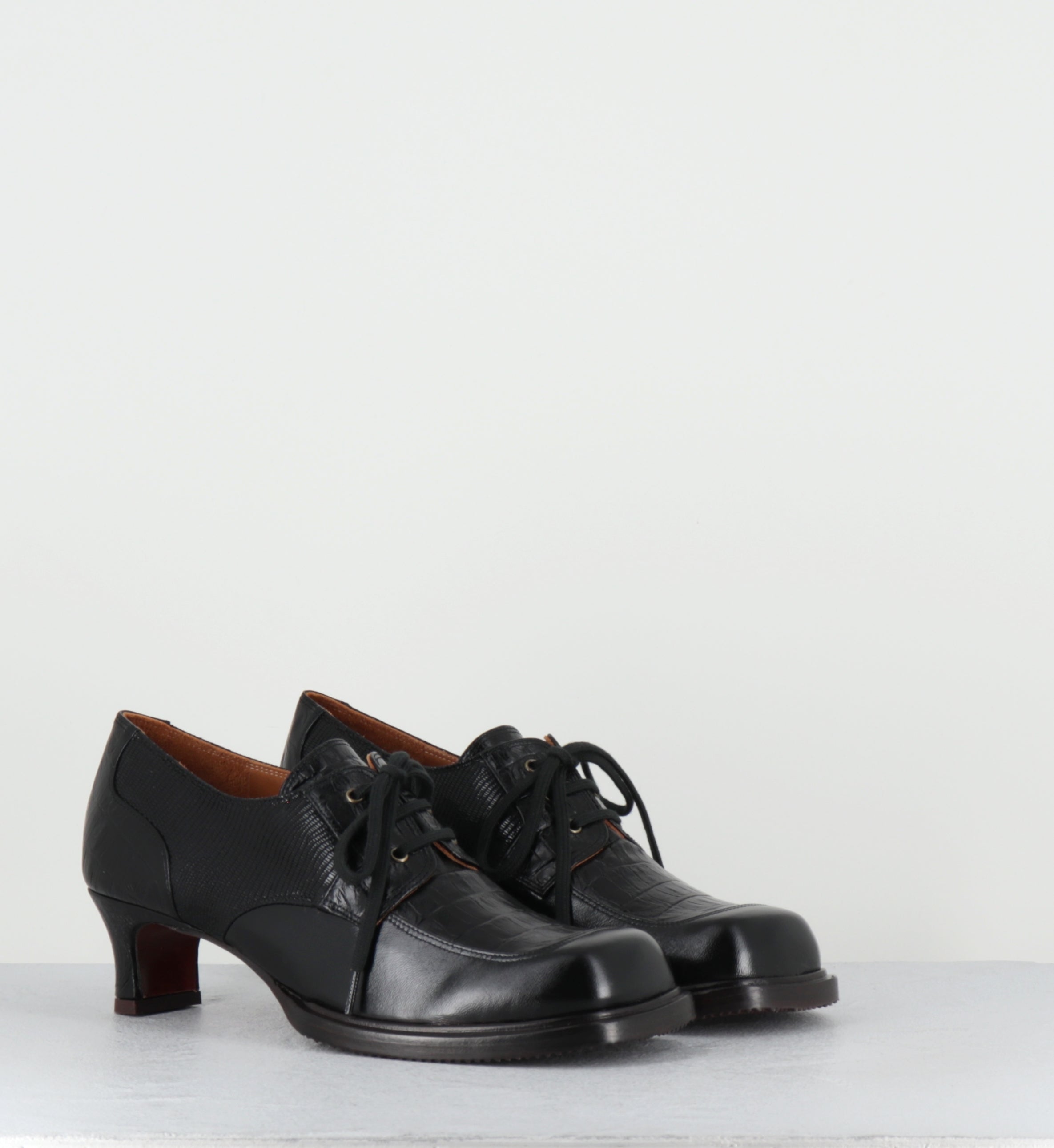 Derby à lacets à talon en cuir noir - BRAIAN RAMONA NEGRO