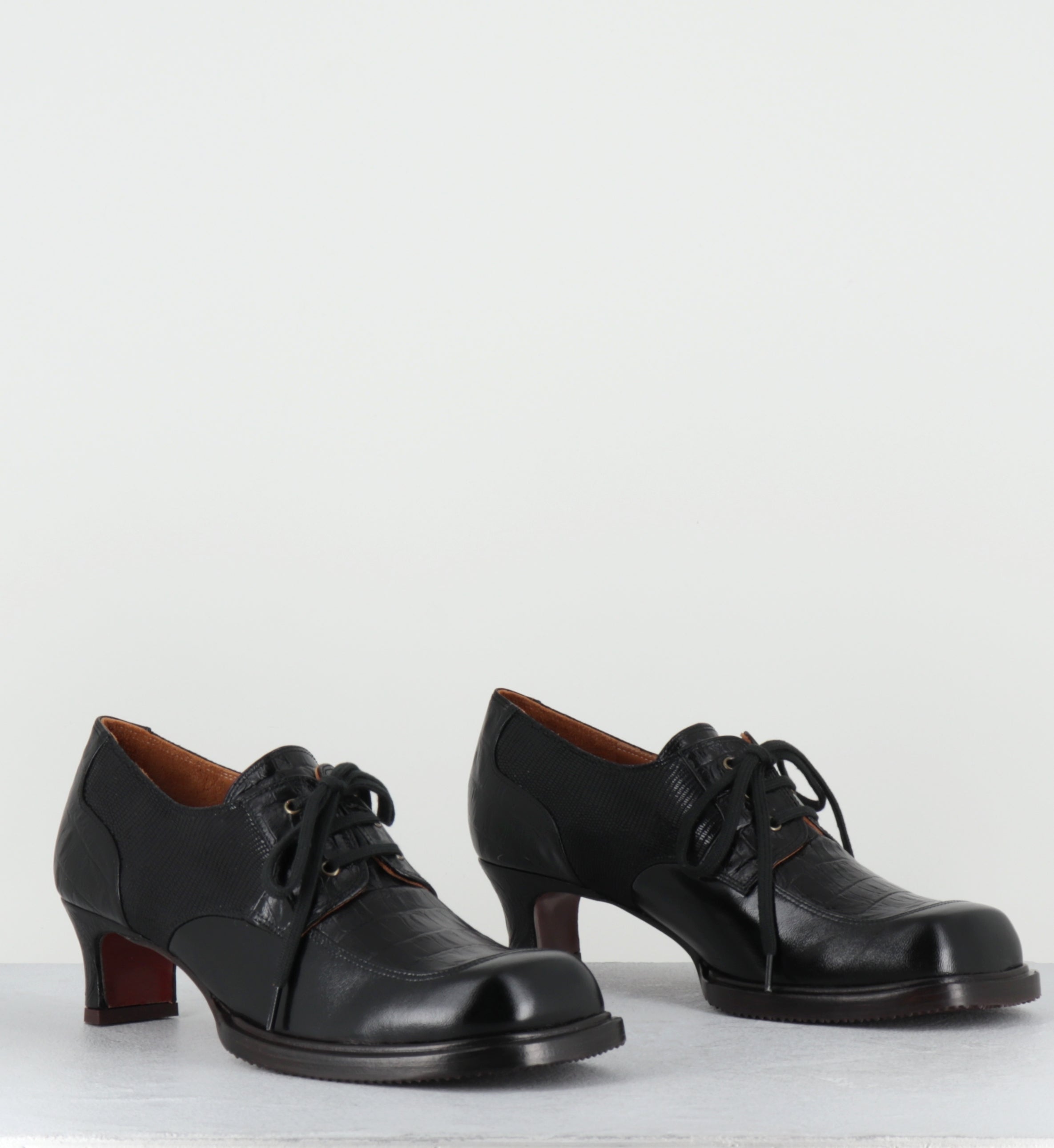 Derby à lacets à talon en cuir noir - BRAIAN RAMONA NEGRO