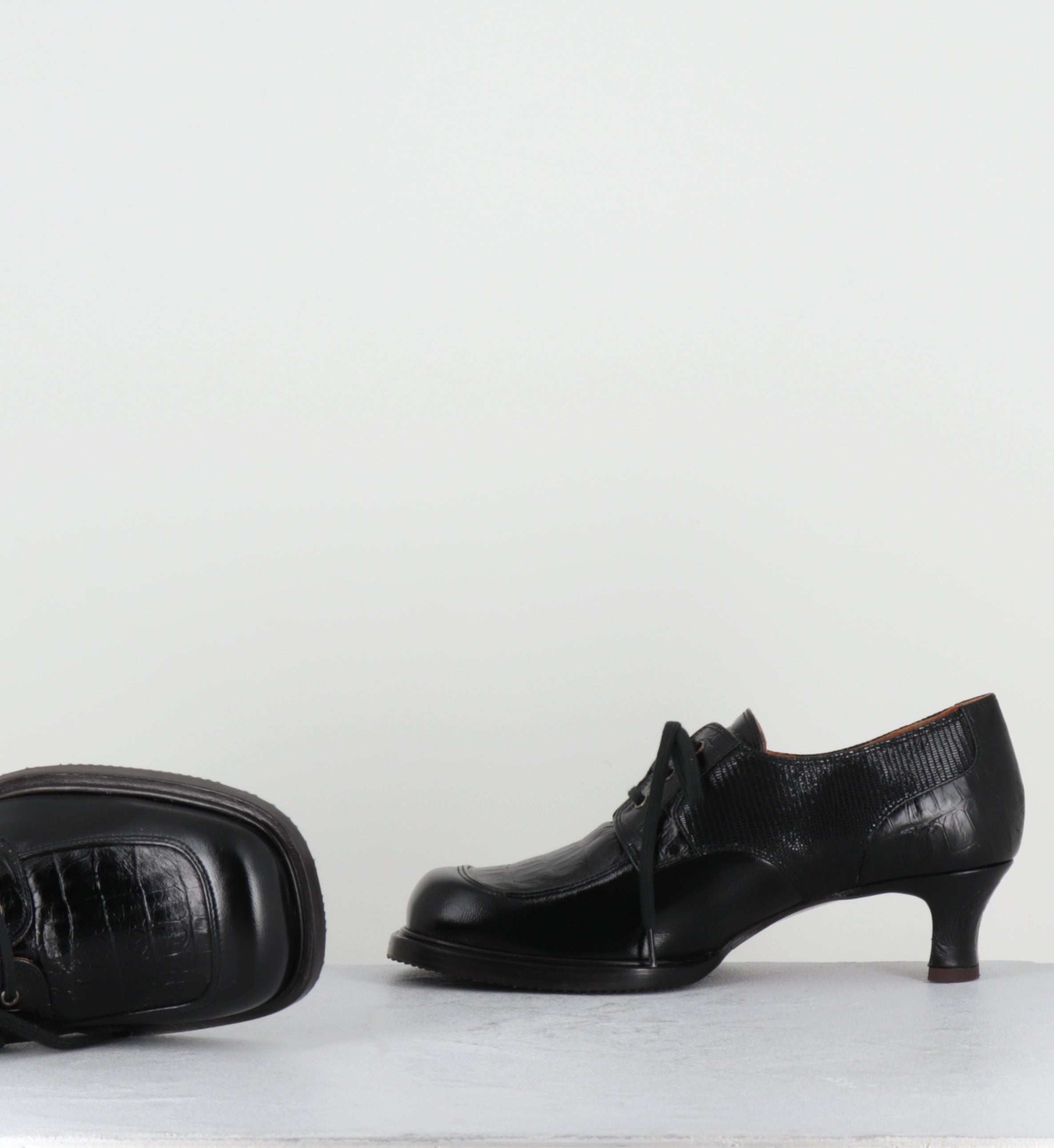 Derby à lacets à talon en cuir noir - BRAIAN RAMONA NEGRO