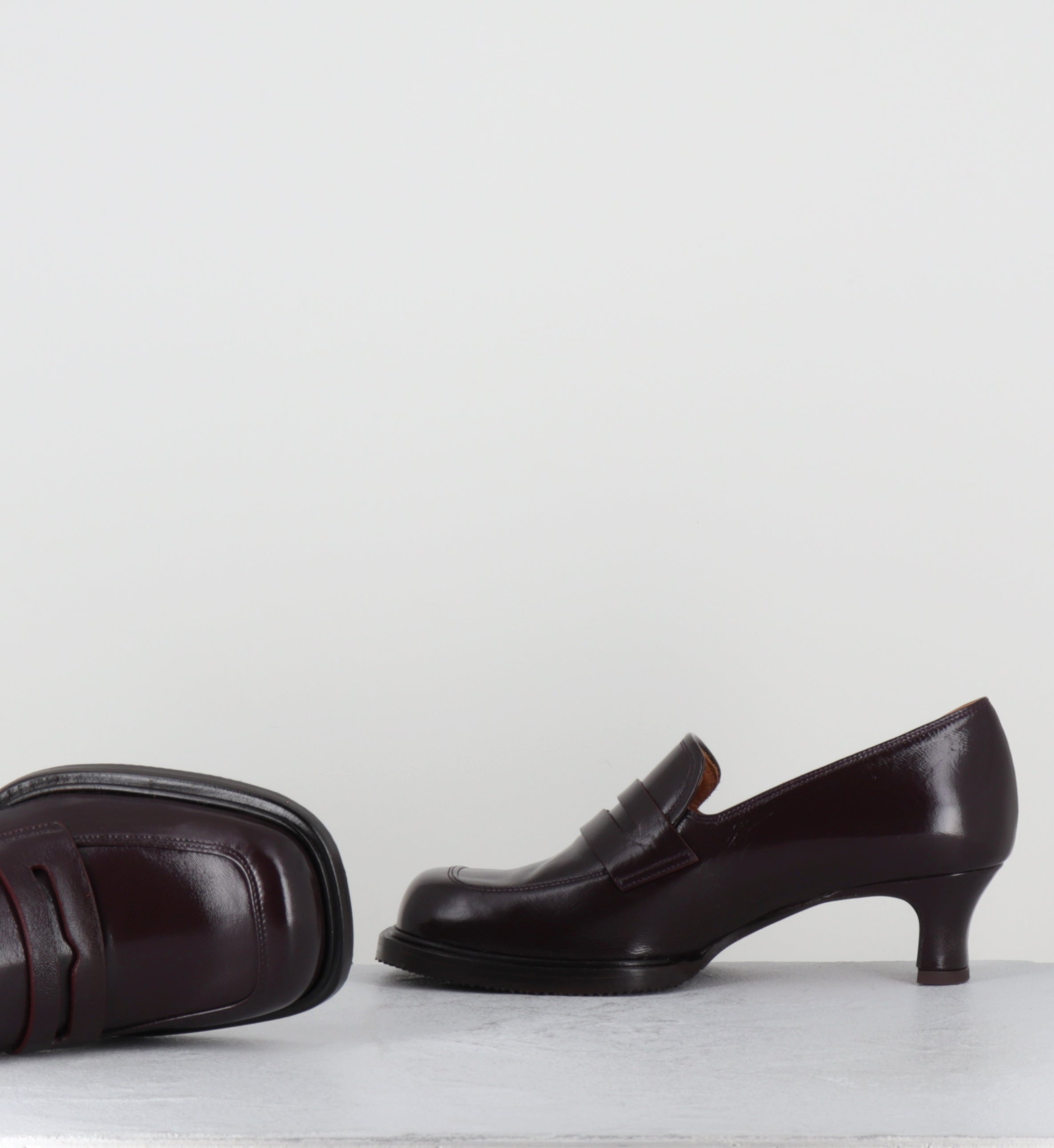 Mocassins à talon en cuir prune - BRONY RAMONA GRAPE