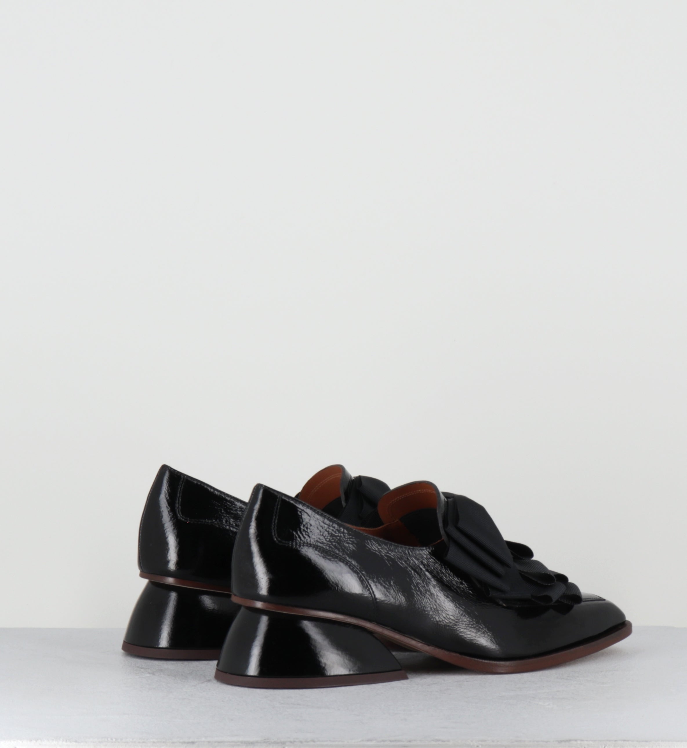 Chaussures en cuir noir à noeuds - CASAME SUCRE NEGRO