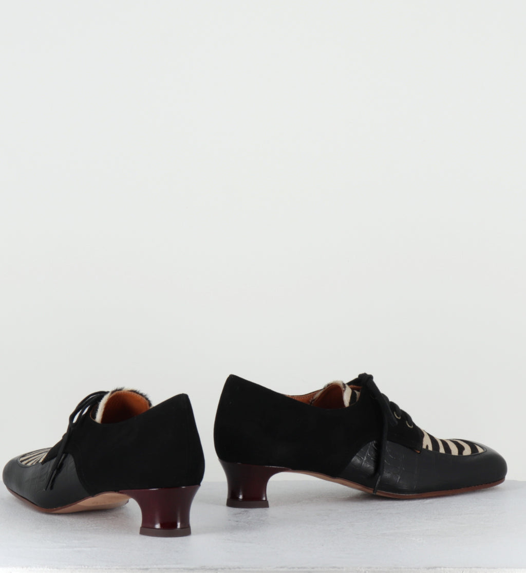Chaussures à lacets cuir noir et zèbre - IZMAYA KRAKOVA NEGRO