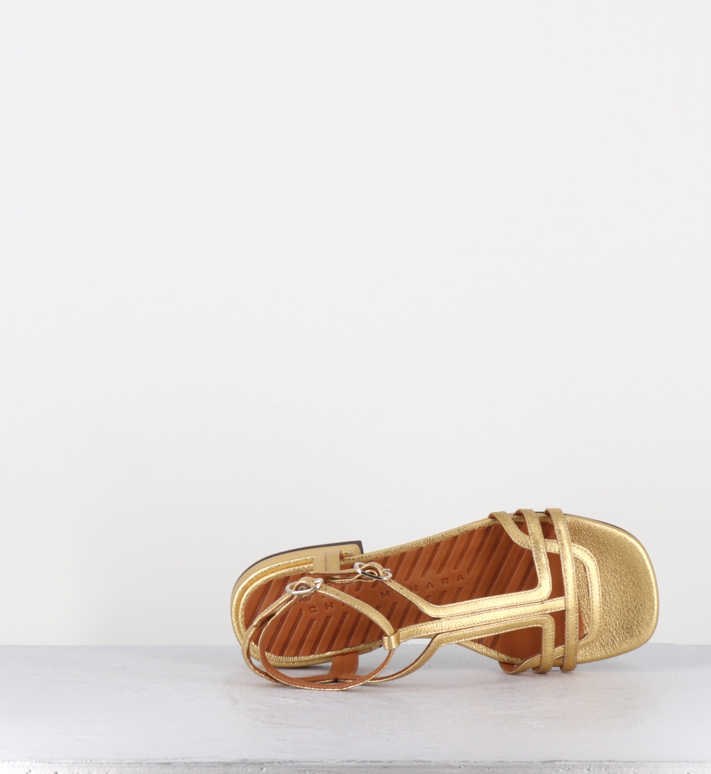 Sandales plates multi-brides en cuir doré - TYALA DALI ORO