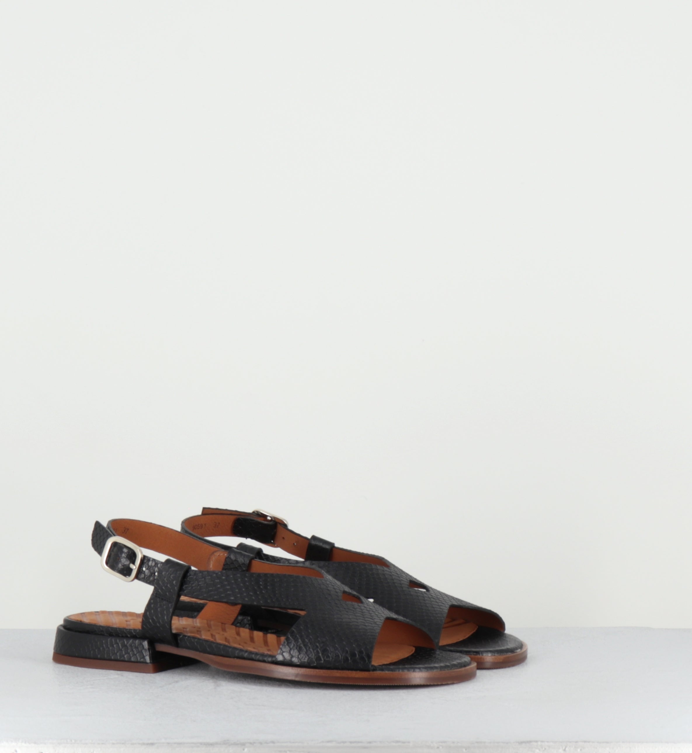 Sandales plates en cuir noir - WENTA48 PIEL NERO