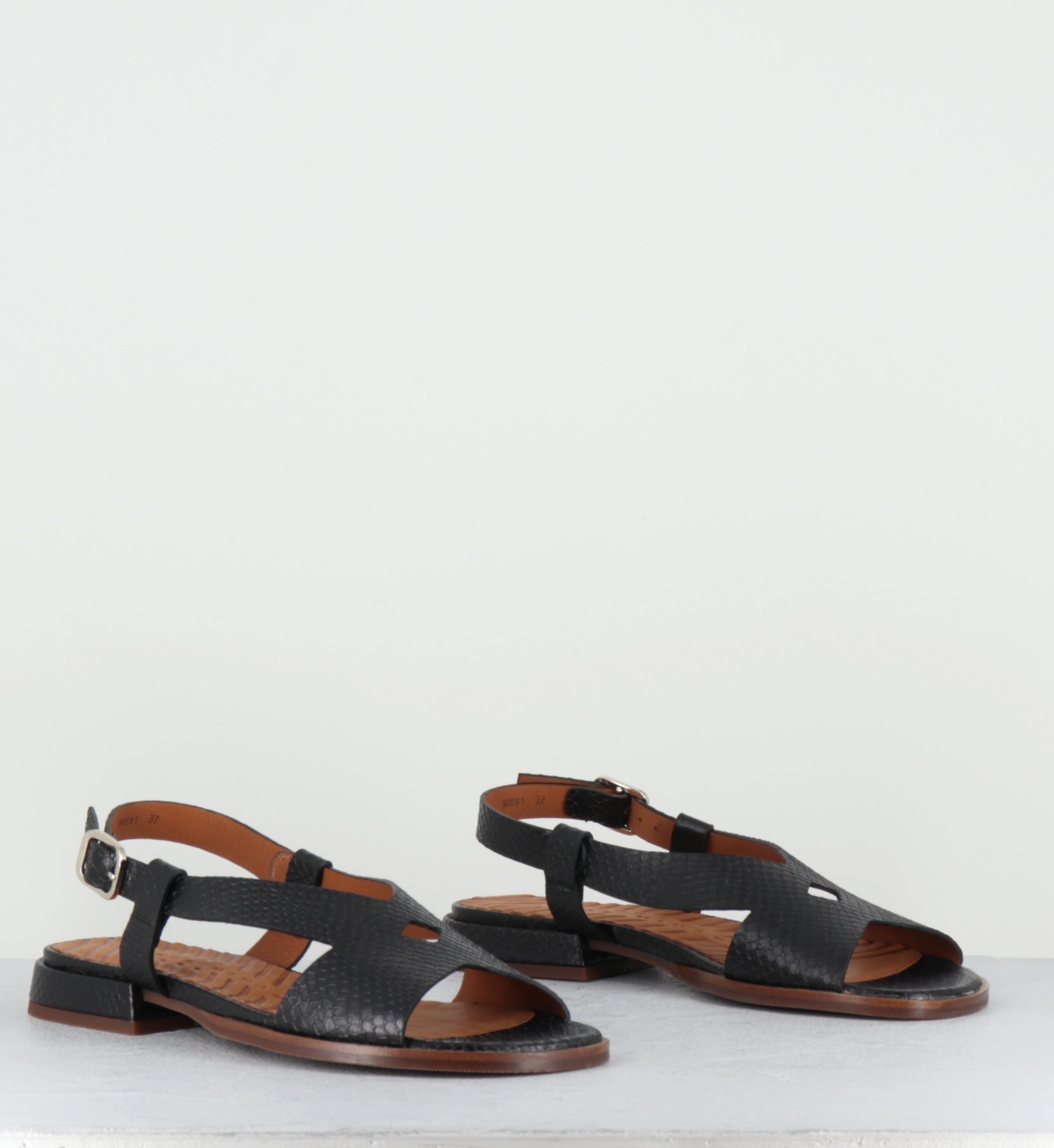 Sandales plates en cuir noir - WENTA48 PIEL NERO