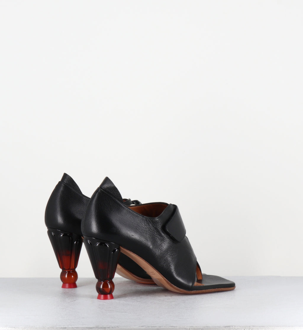 Open toe tong en cuir noir - UZONO KIMERA NEGRO