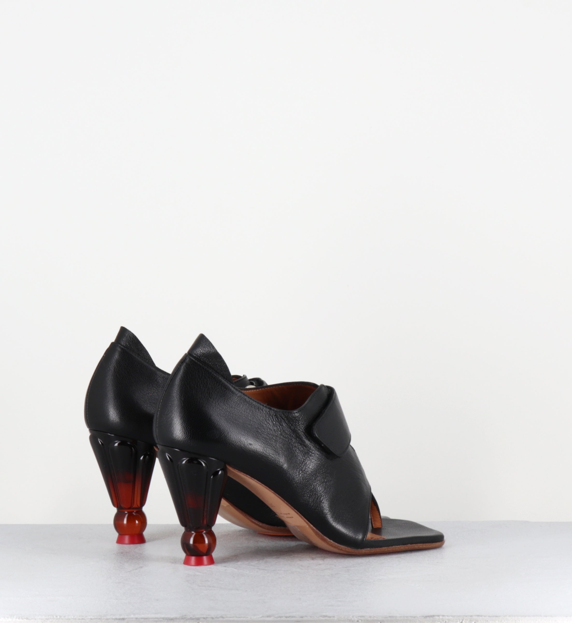 Open toe tong en cuir noir - UZONO KIMERA NEGRO