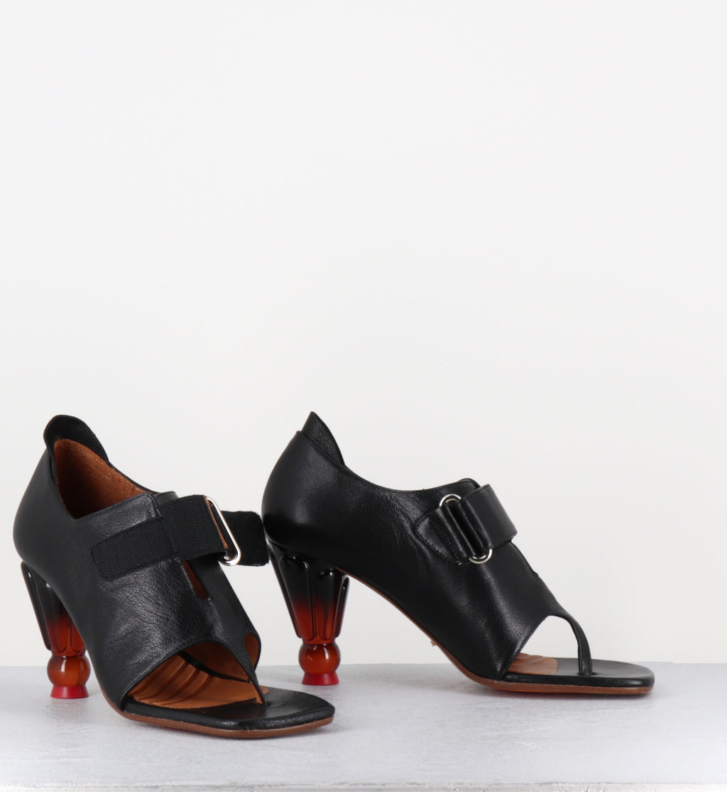Open toe tong en cuir noir - UZONO KIMERA NEGRO