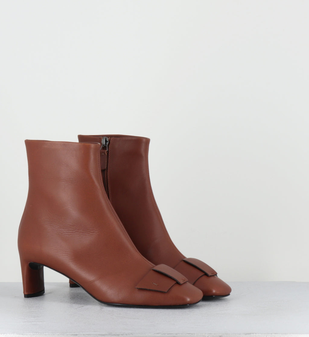 Boots en cuir camel petit talon - 11225 CAPRI CANNELLA