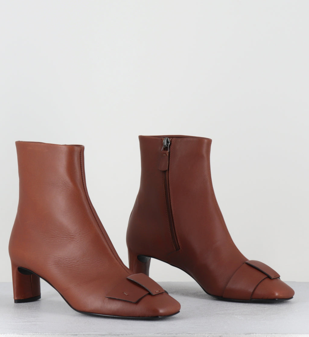 Boots en cuir camel petit talon - 11225 CAPRI CANNELLA