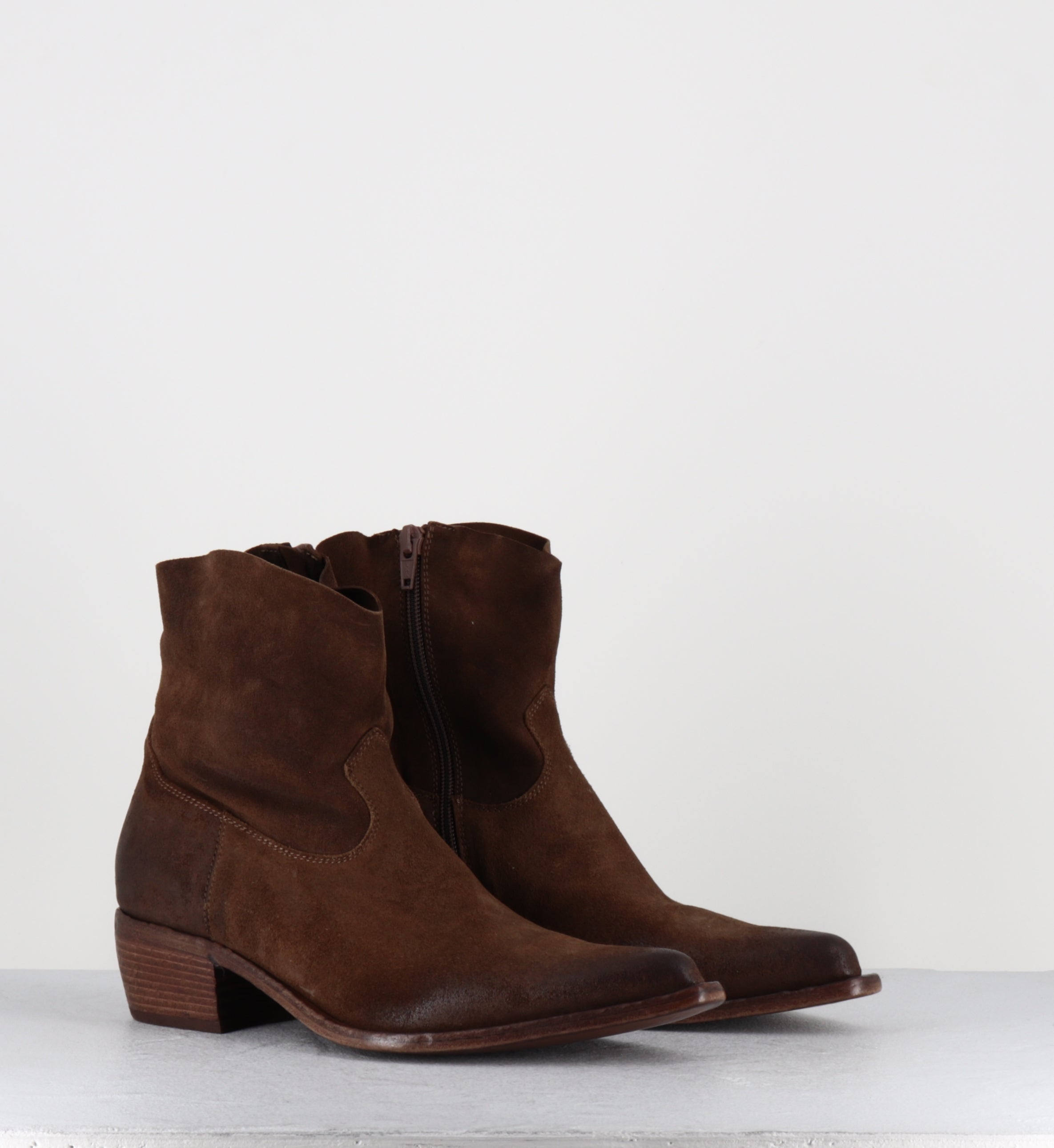 Boots santiags en daim camel - E4590 WASH TABACCO