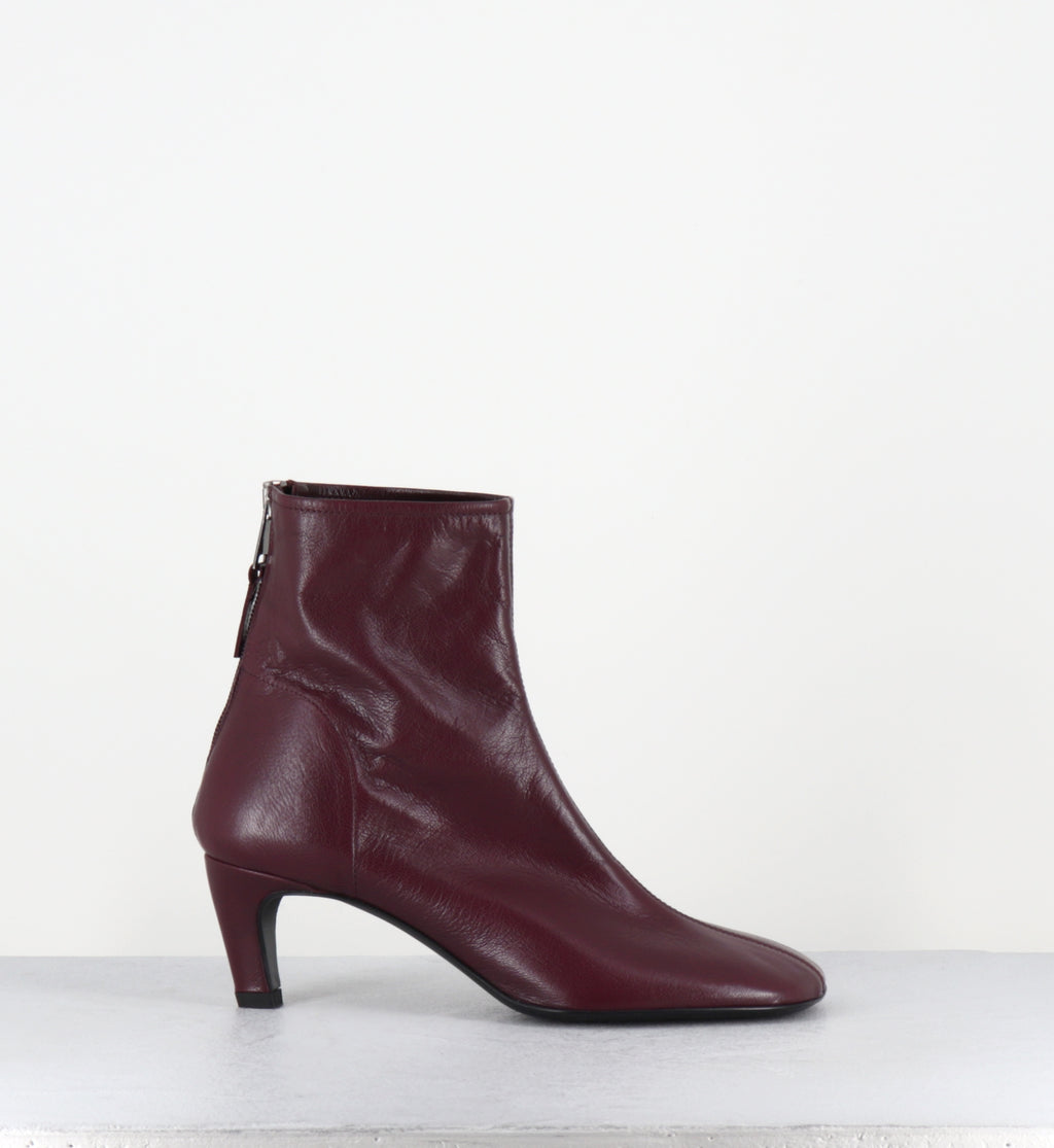 Boots en cuir prune bout carré - E4643 GLOVE WINE