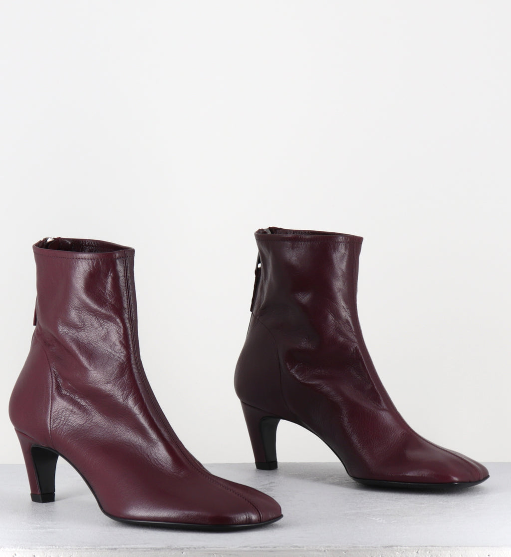 Boots en cuir prune bout carré - E4643 GLOVE WINE