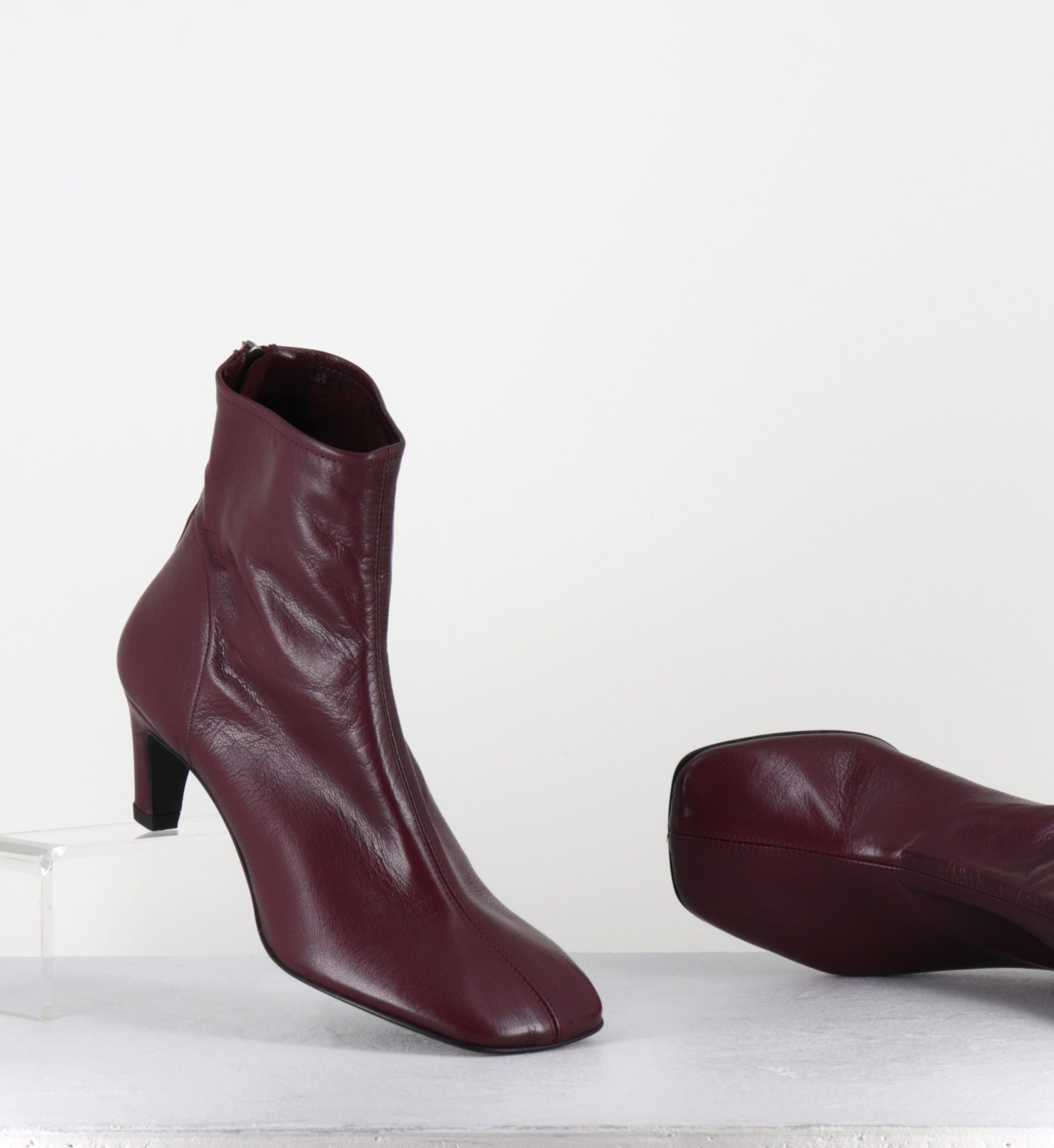 Boots en cuir prune bout carré - E4643 GLOVE WINE