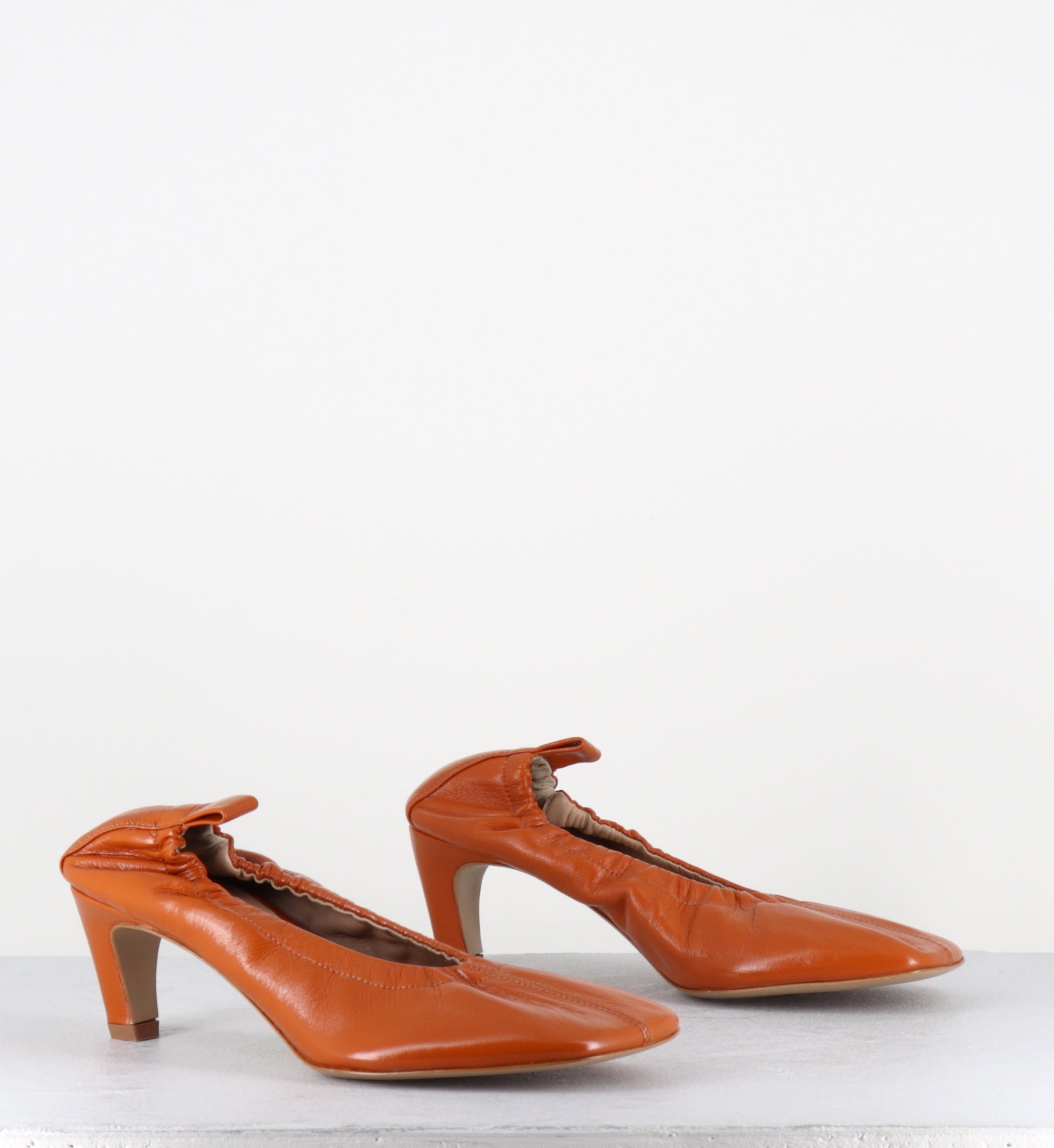 Escarpins en cuir orange à élastique - E4659 TIAGO RUST