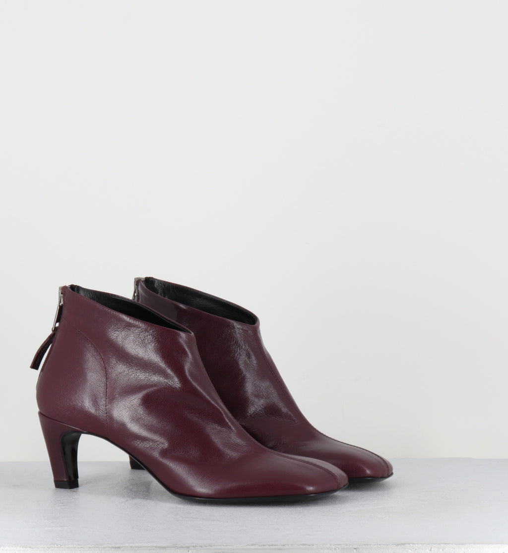 Boots courtes en cuir pune - E4763 GLOVE WINE