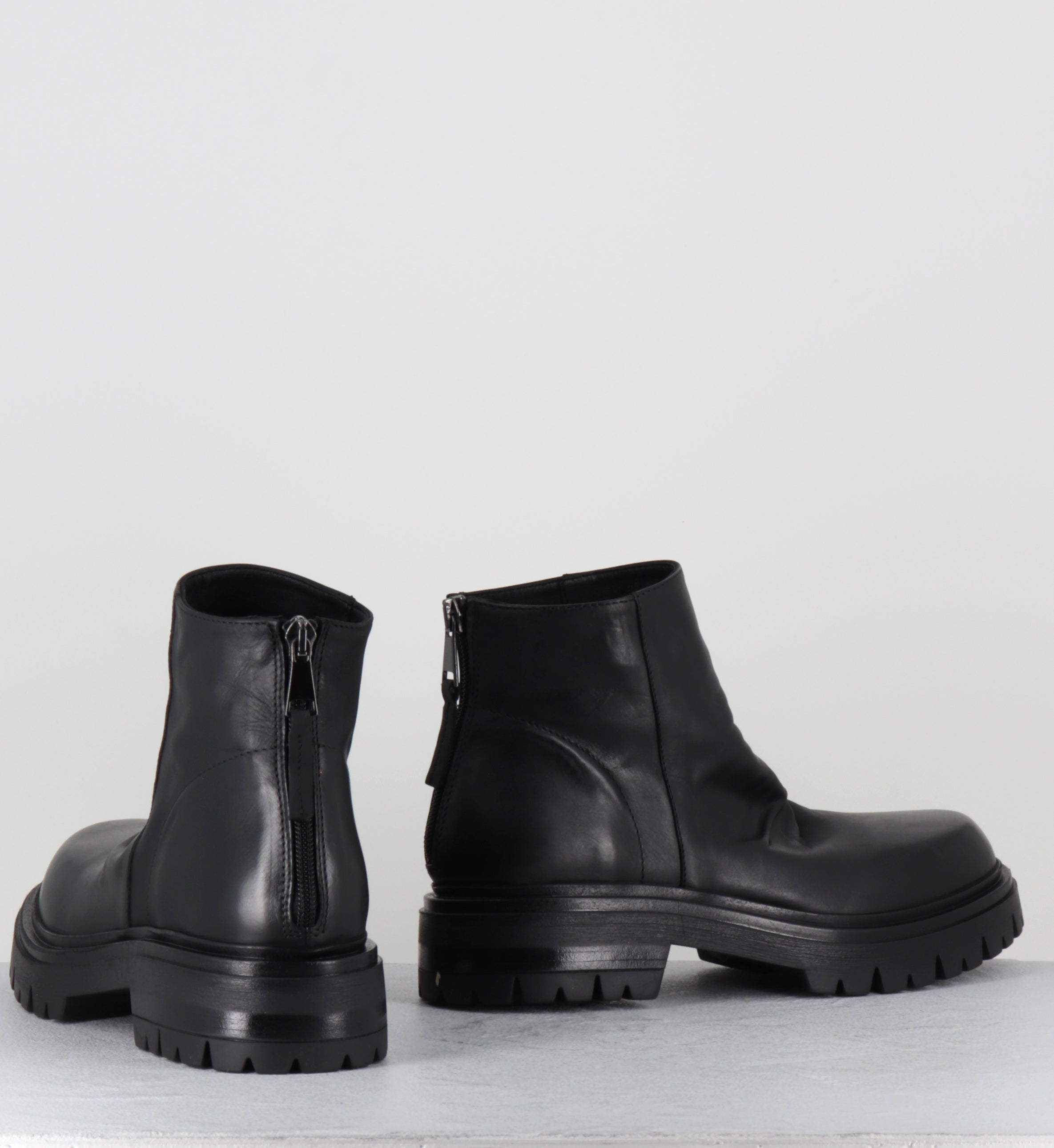 Boots courtes en cuir noir - E3548 BOSTON NERO