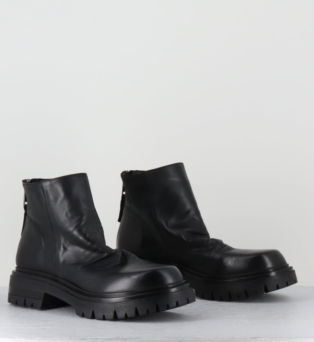 Boots courtes en cuir noir - E3548 BOSTON NERO