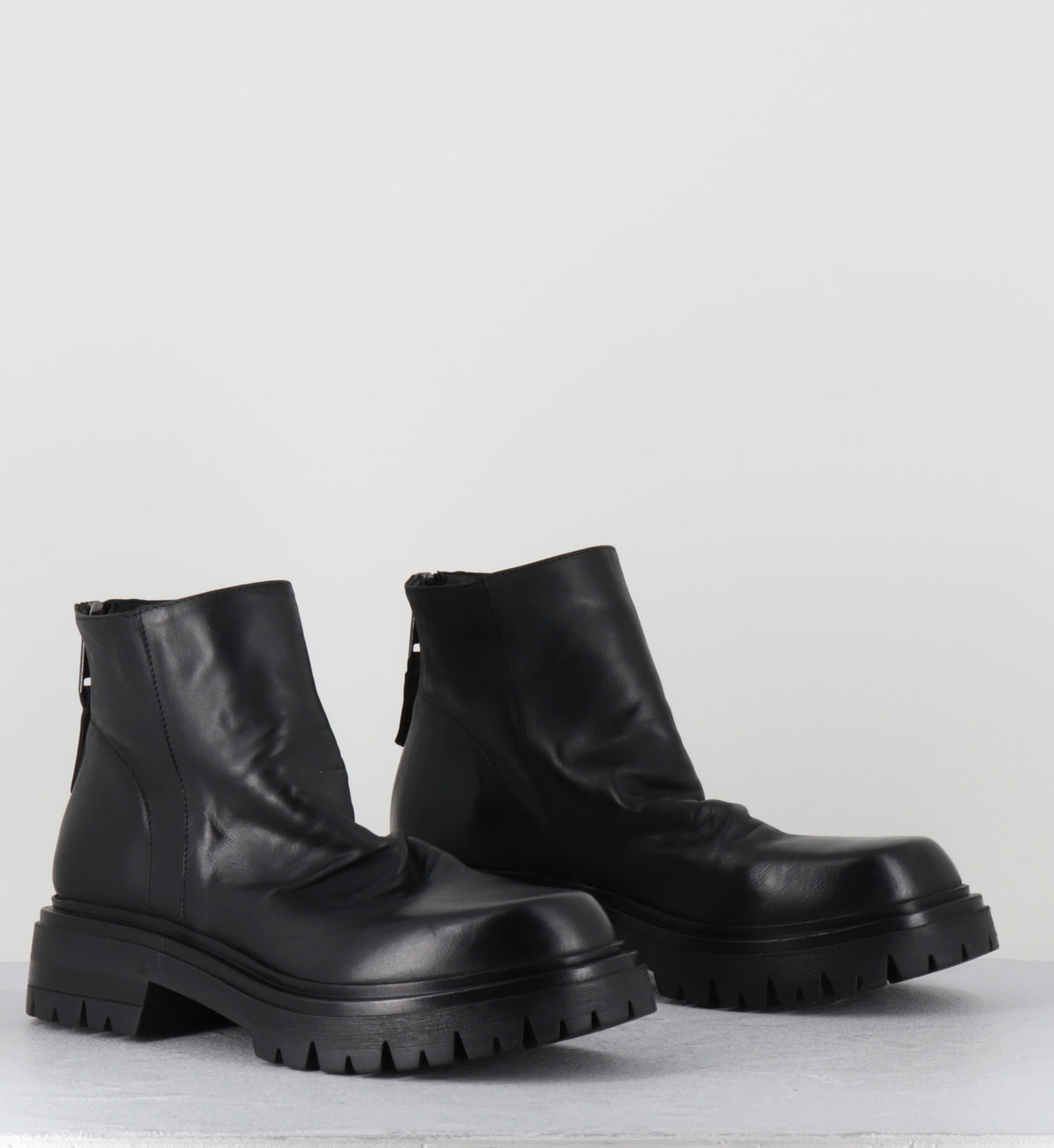 Boots courtes en cuir noir - E3548 BOSTON NERO